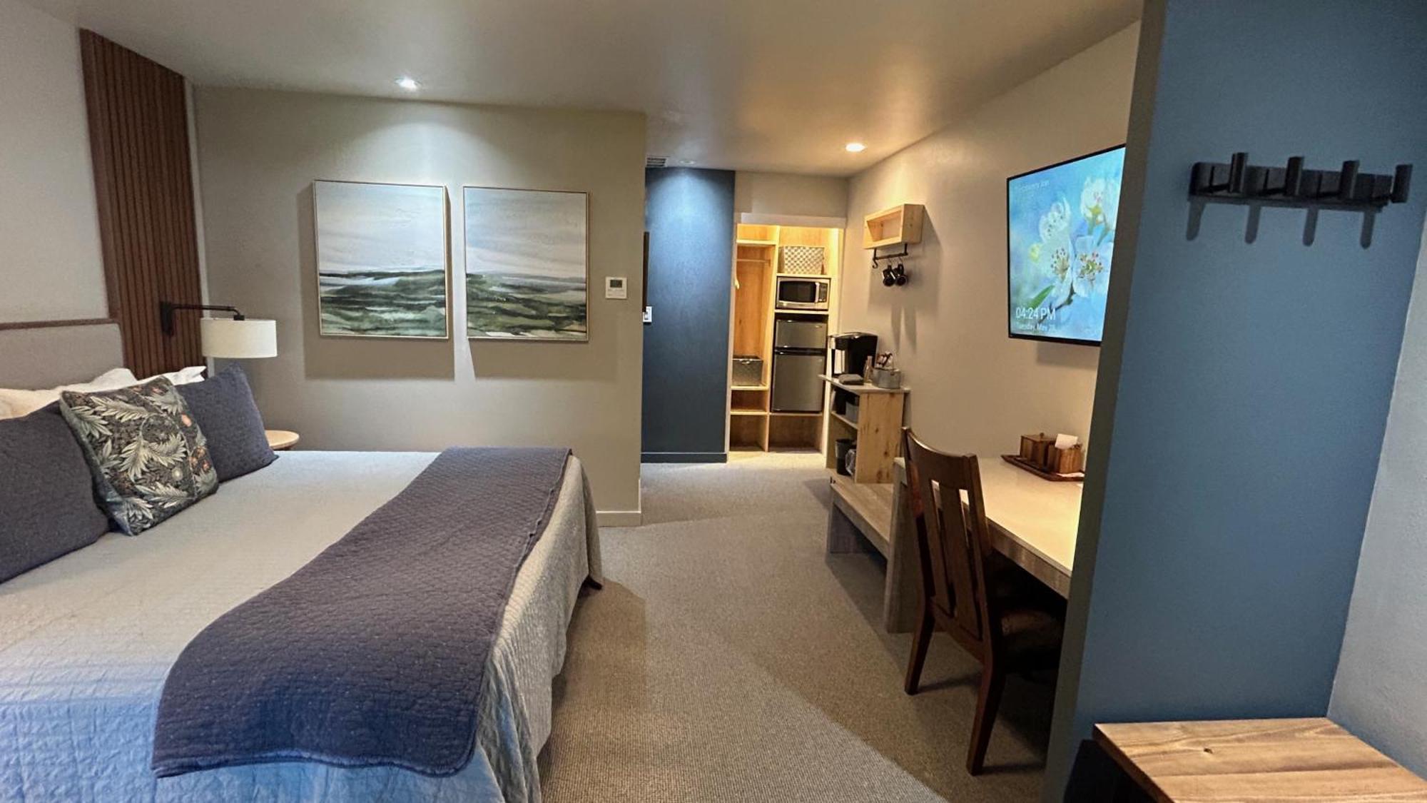 Superior King Room