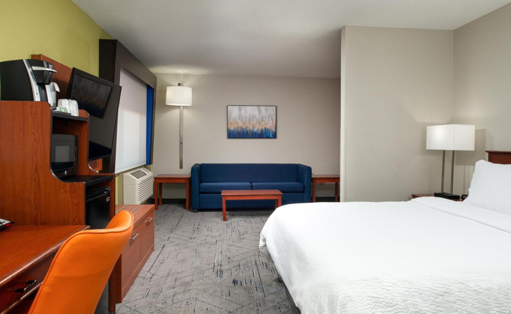 Standard King Room with Sofa Bed