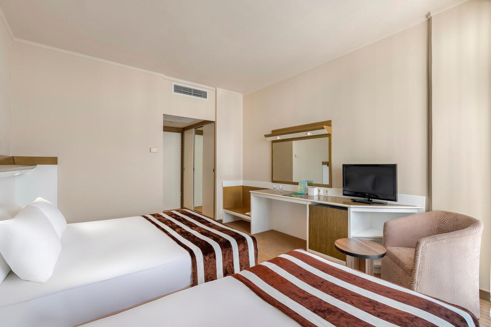 Superior Double Room,1592086623:JPEG