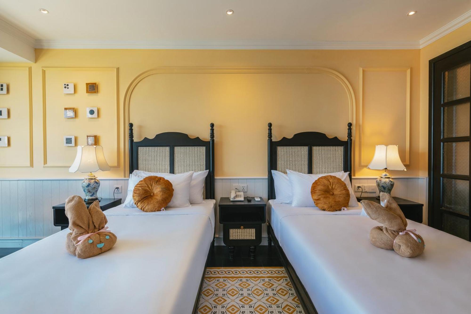 Twin Room with Bath
