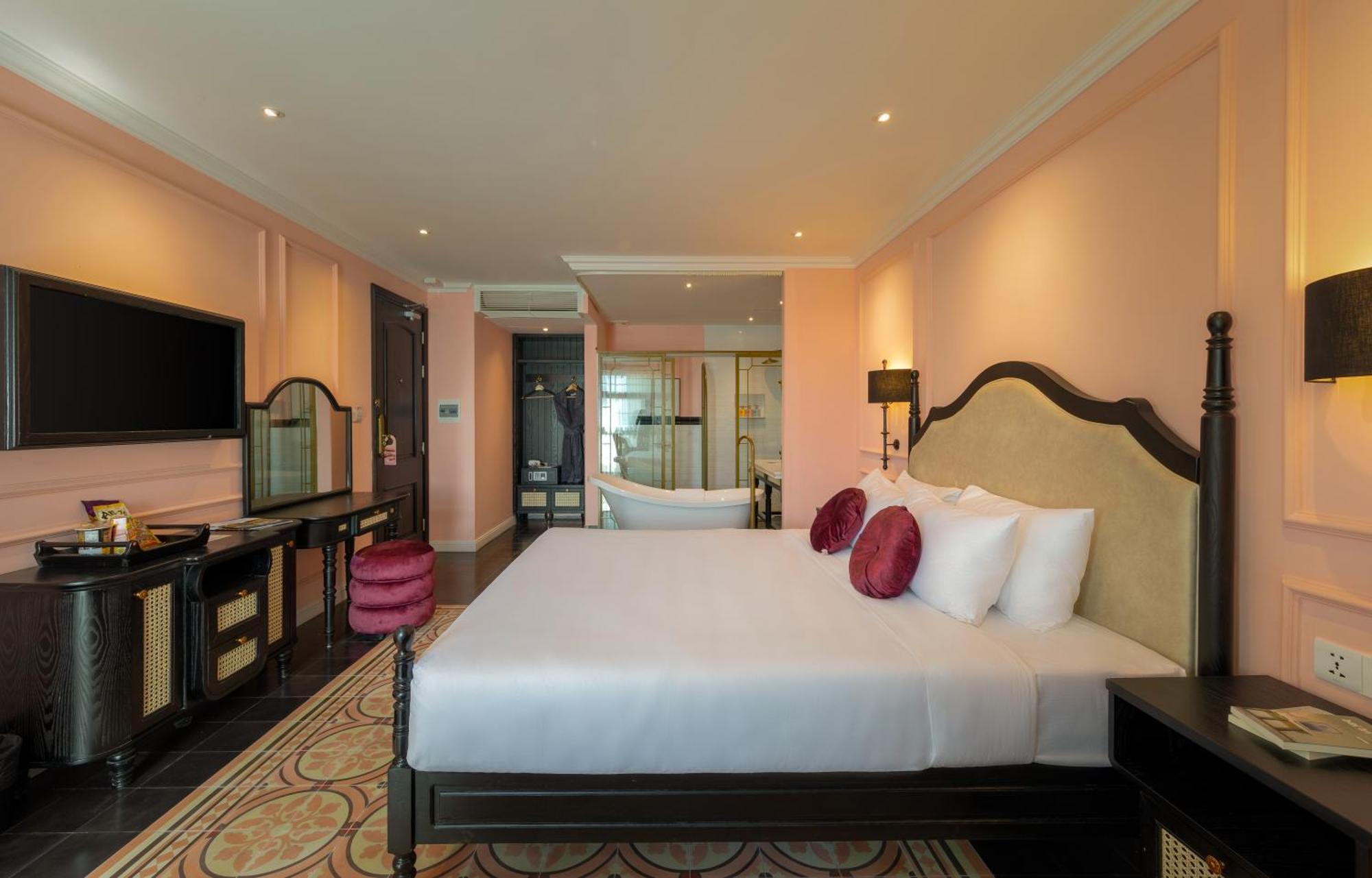 Deluxe Double Room with Bath