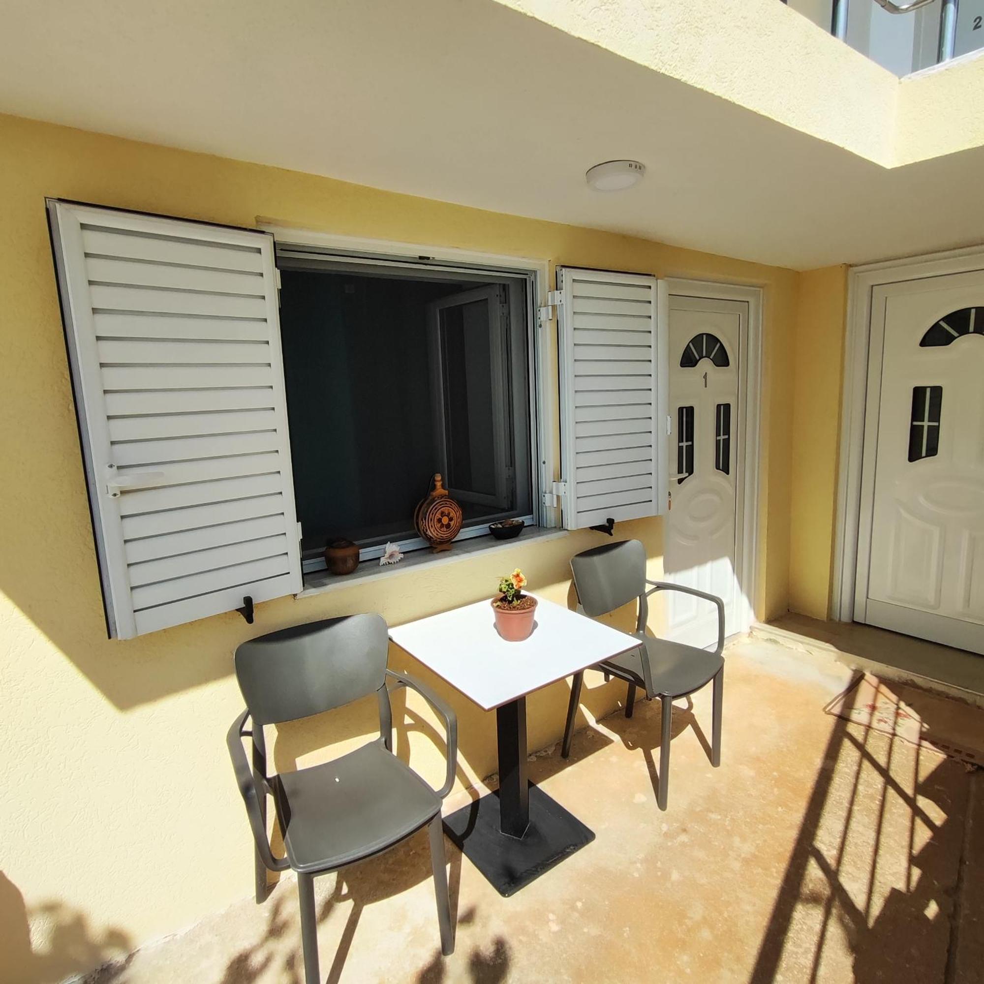 Triple Room with Terrace