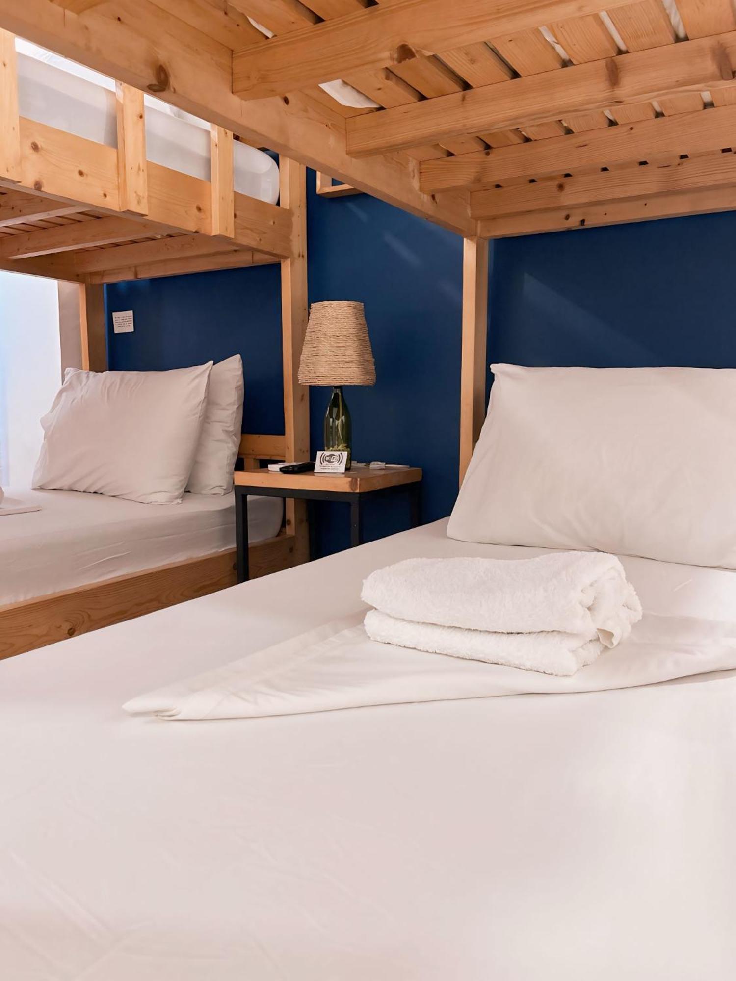 Mixed Dormitory Room