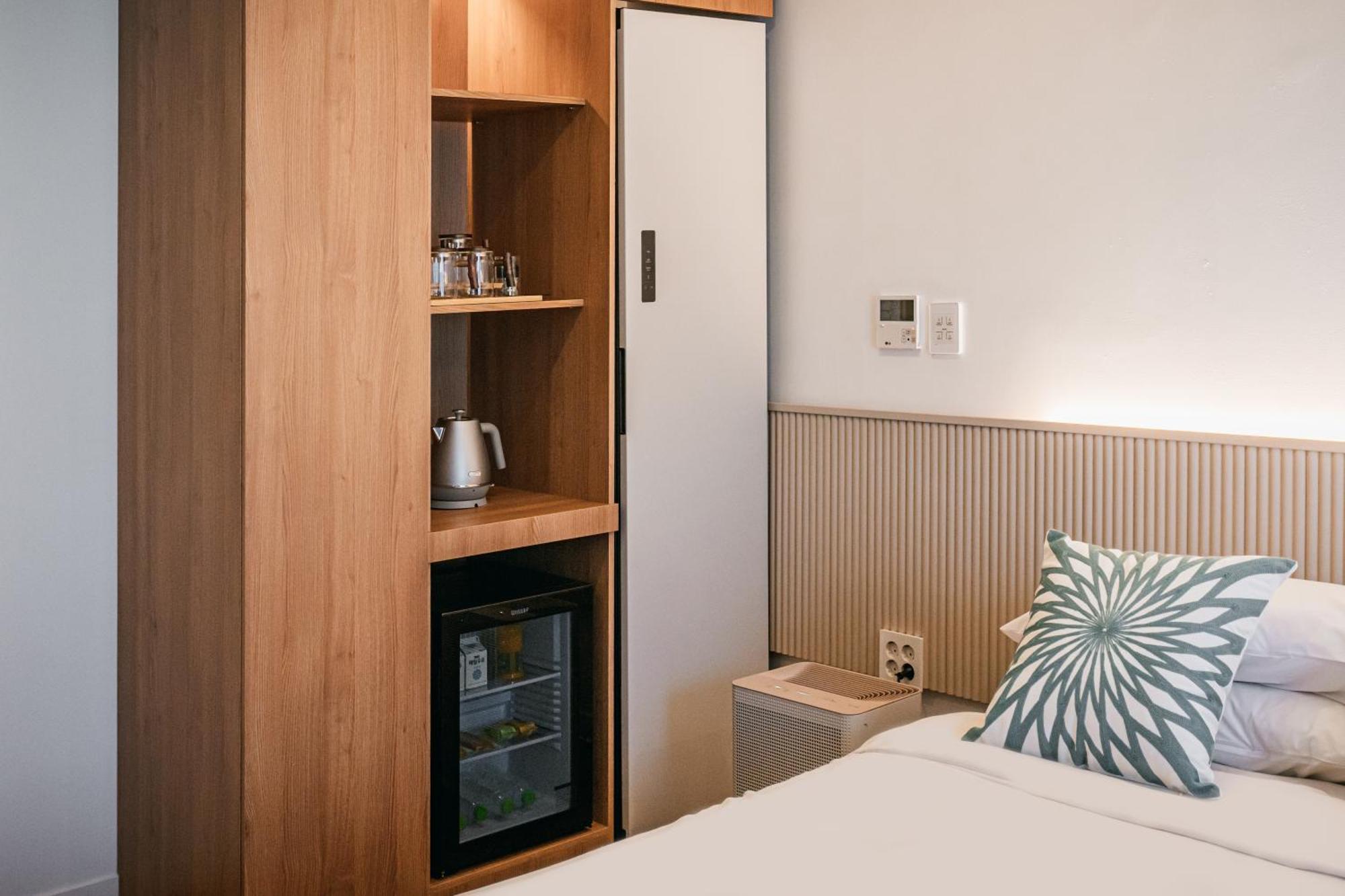 Deluxe Double Room with City View