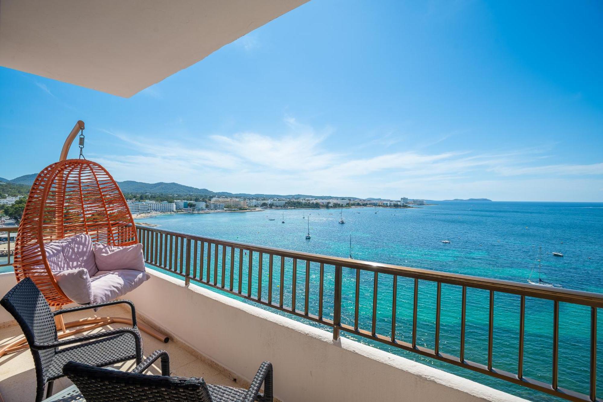 Deluxe Triple Room Sea View