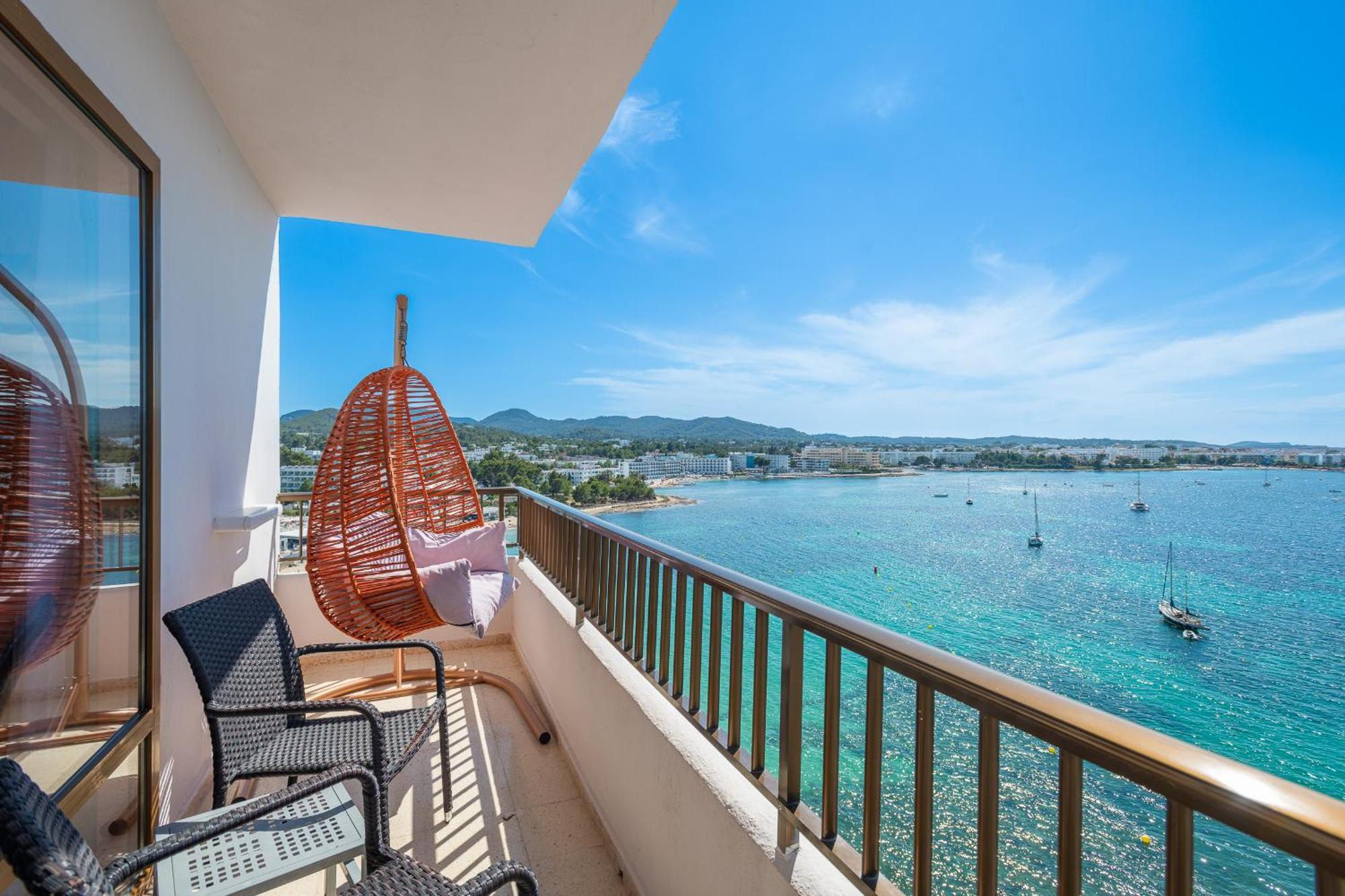 Deluxe Triple Room Sea View
