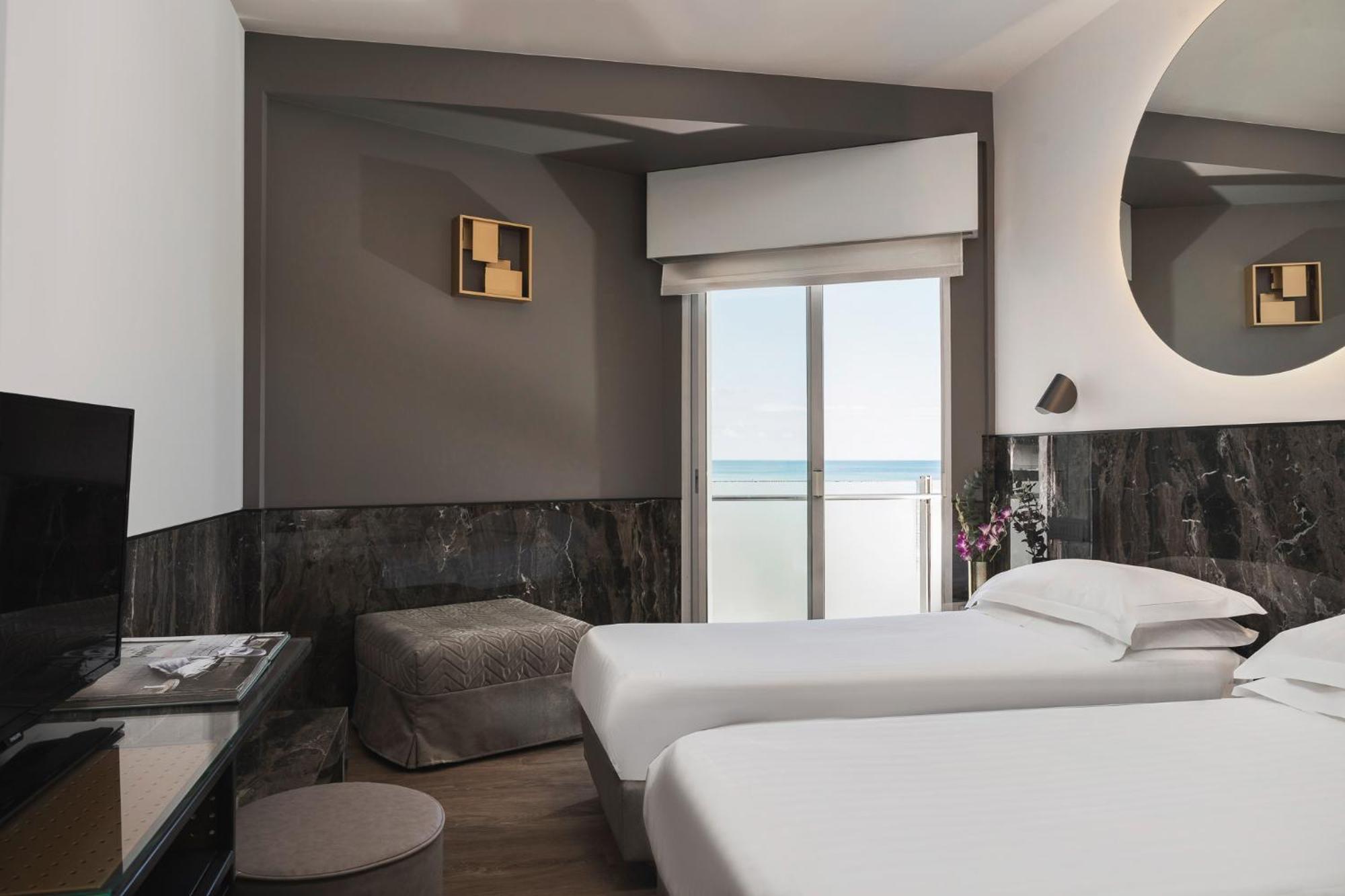 Superior Double or Twin Room Partial Sea View