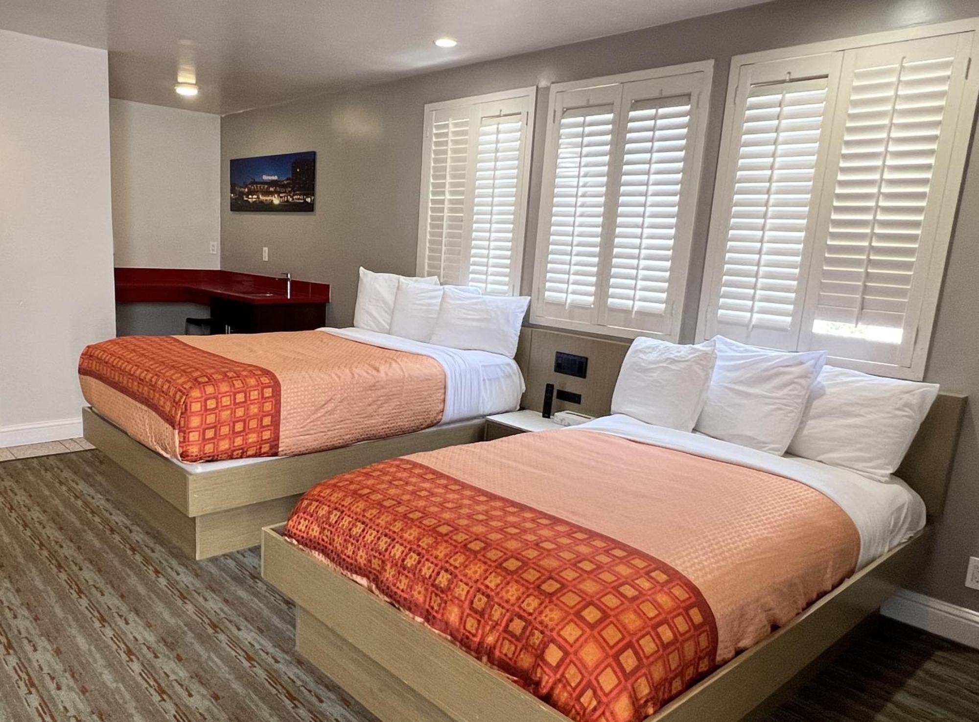 Premier Double Double Room