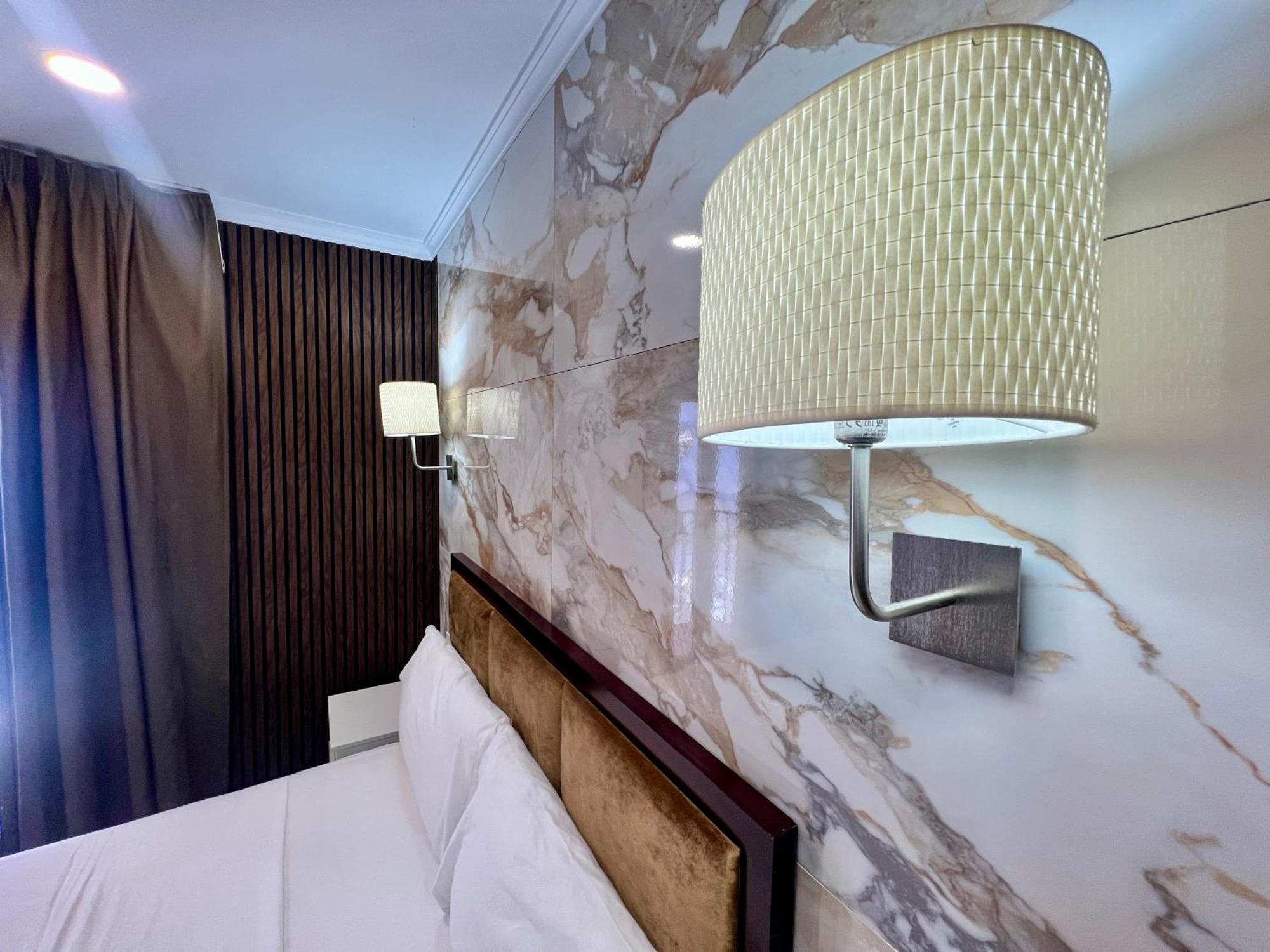 Double Room with Balcony,1592959787:JPEG