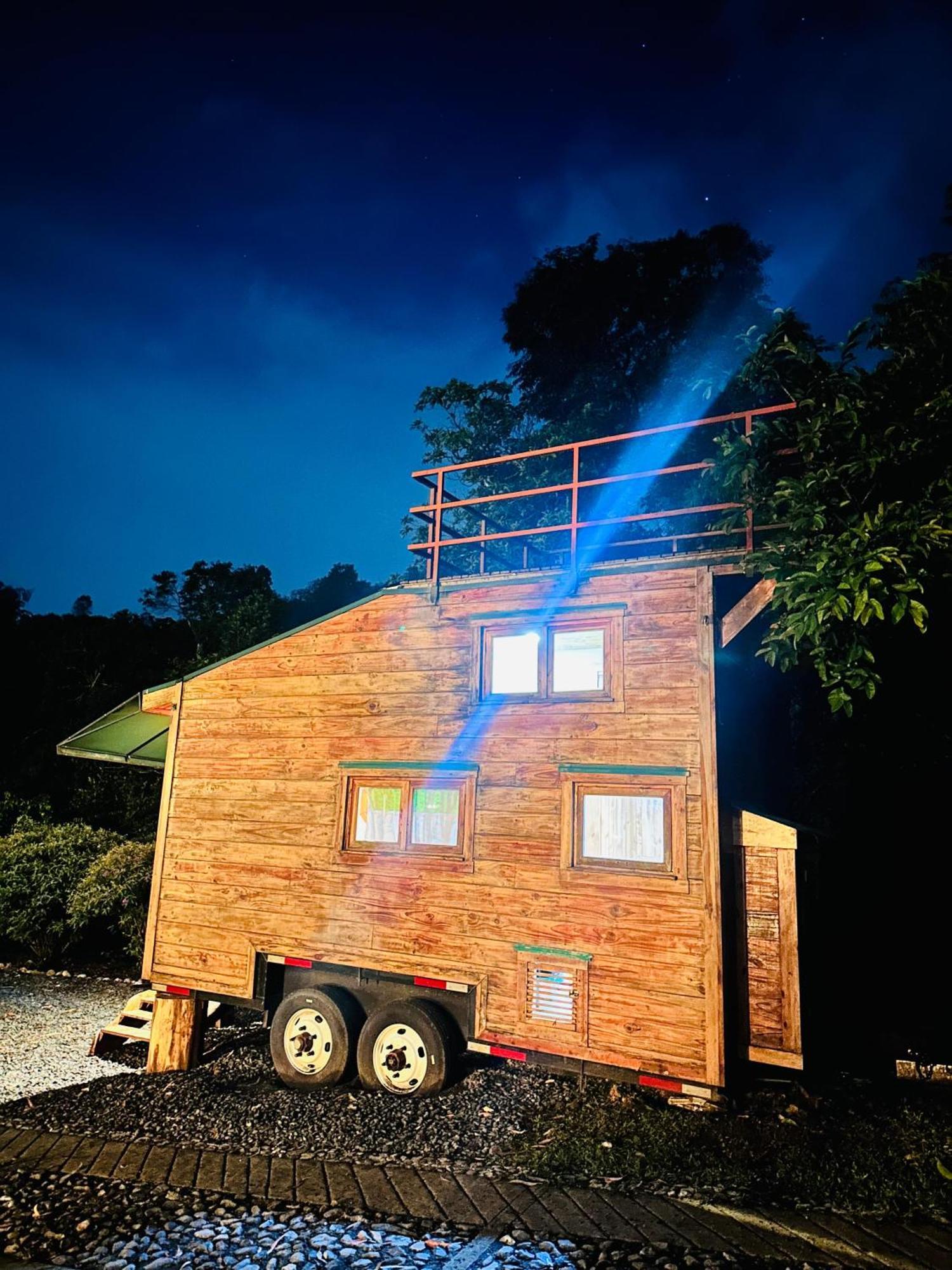 Mobile Home,1593117356:JPEG