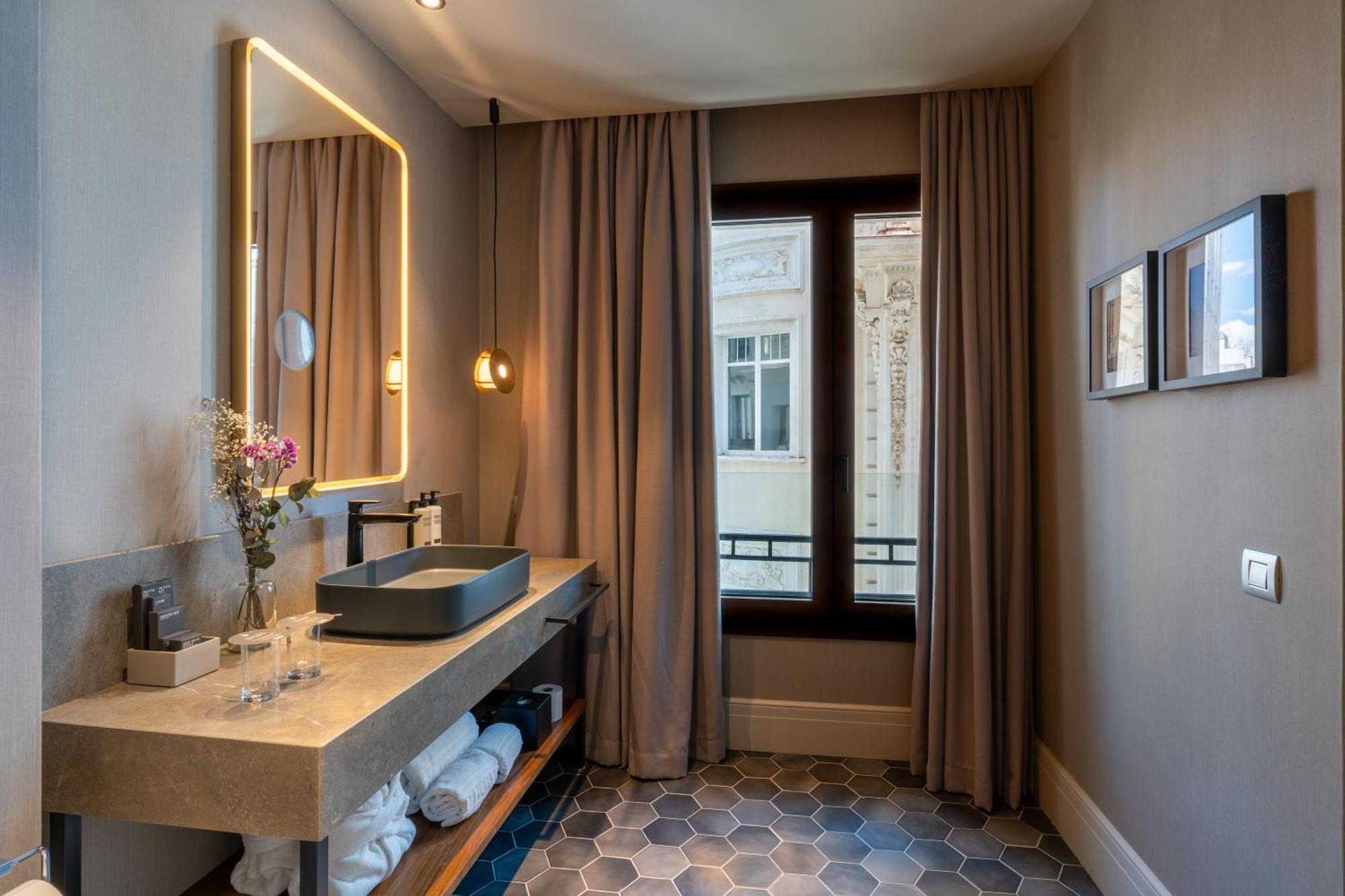 Double or Twin Room City View