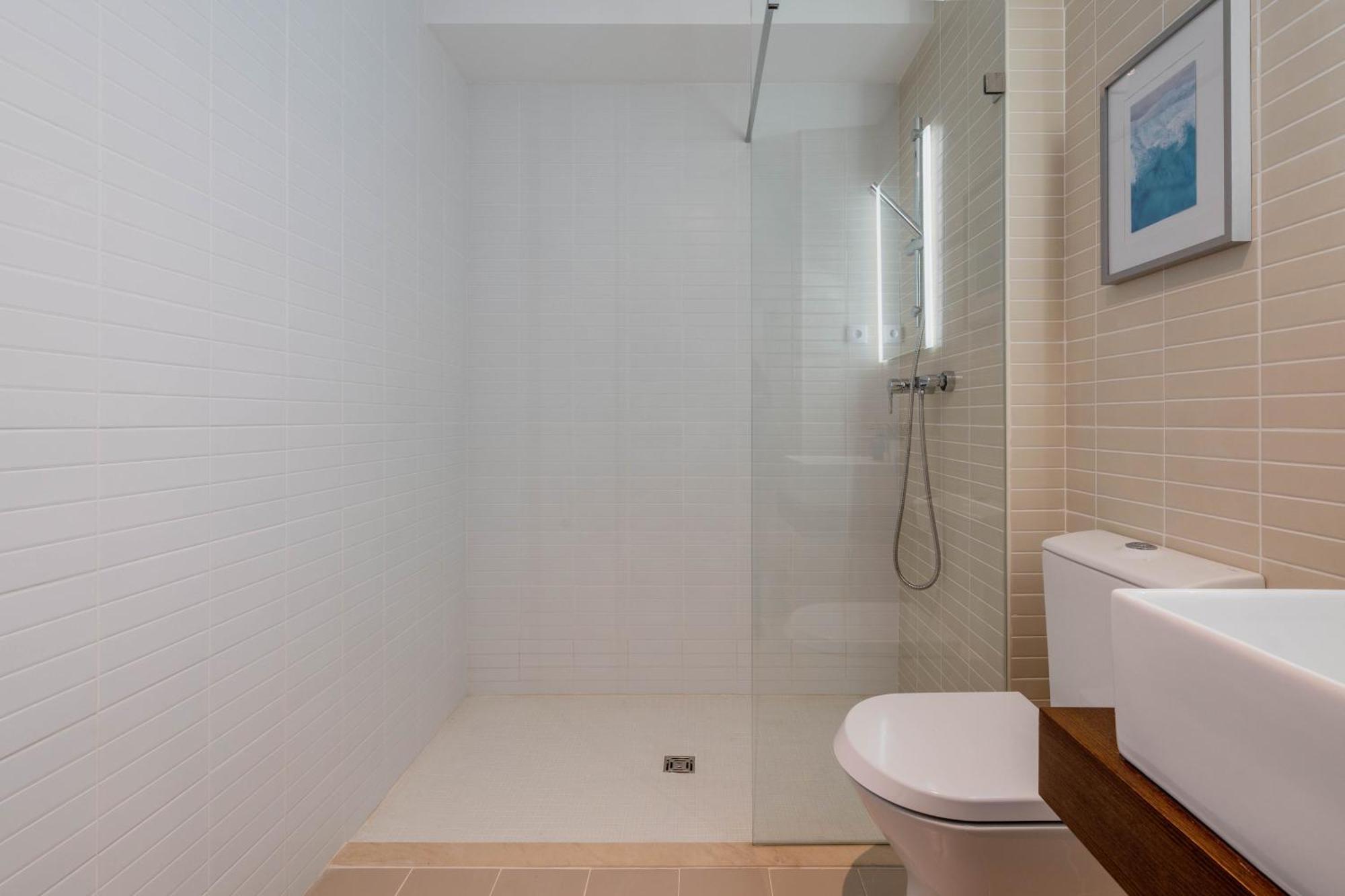 Deluxe Double or Twin Room City View