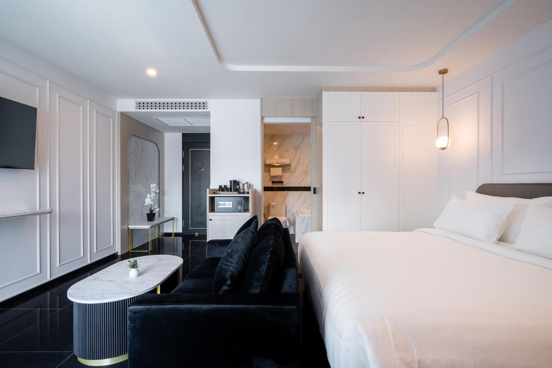 Premium King Room