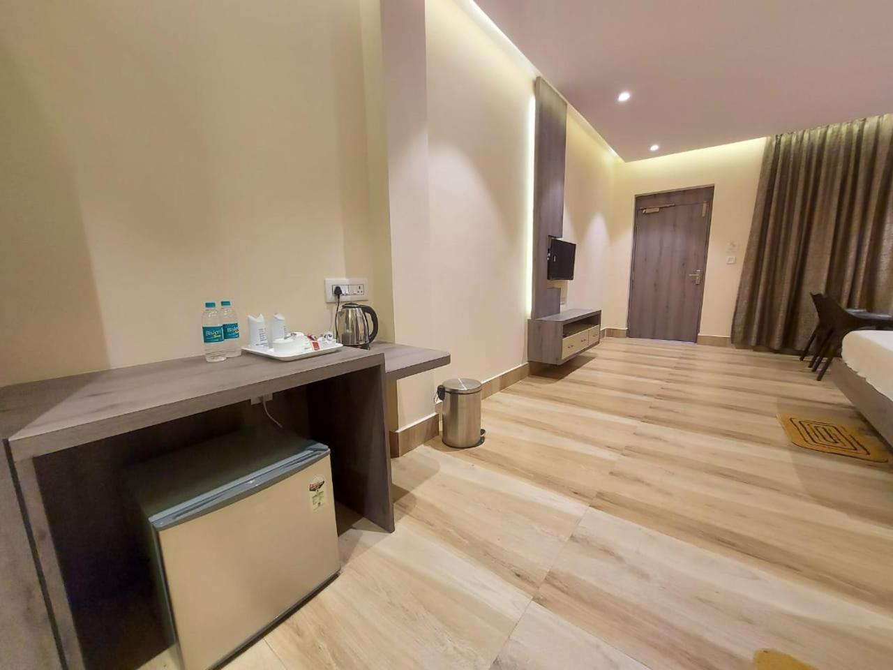 Platinum Room,1593929970:JPEG