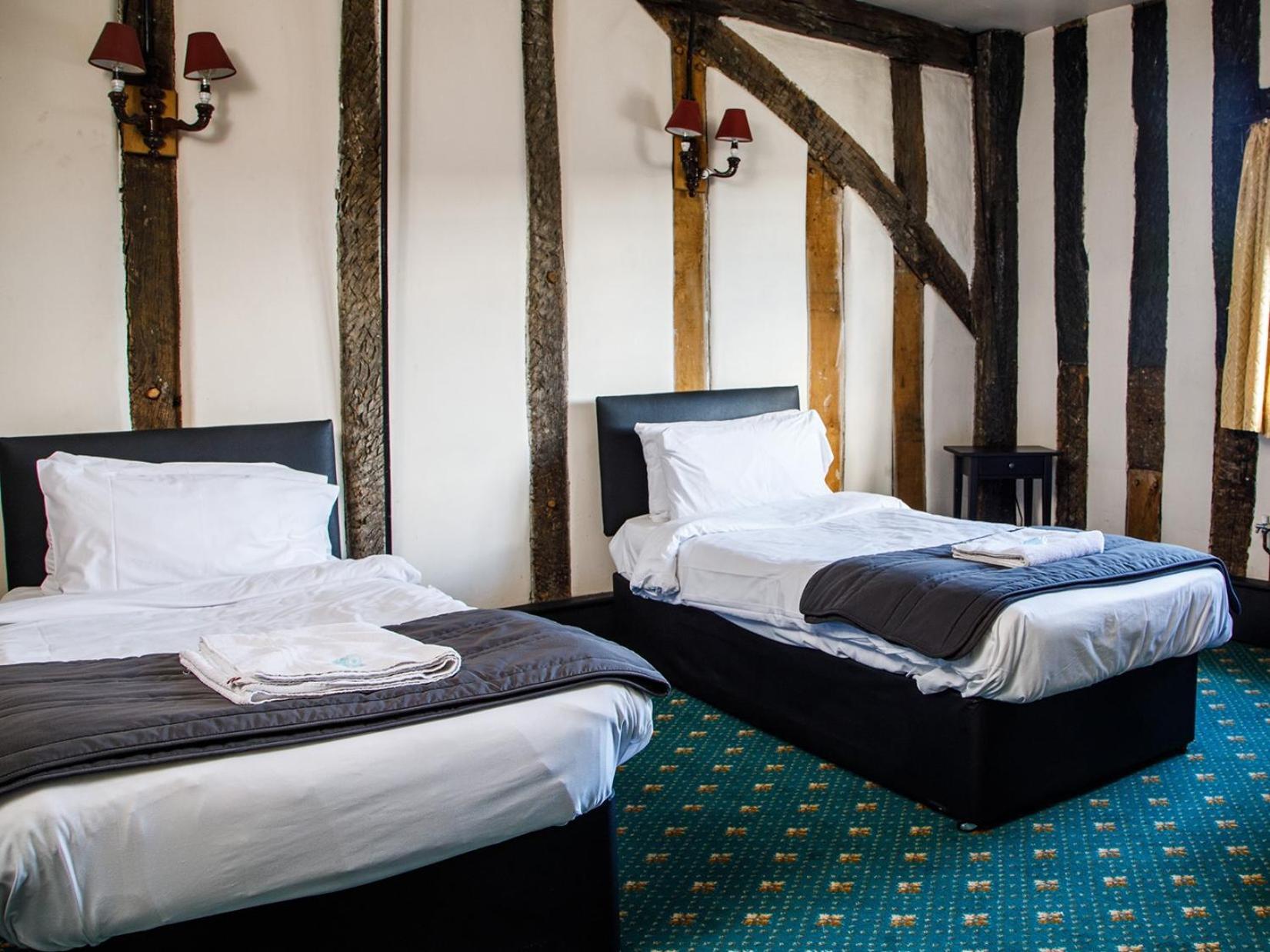 Twin Room with Shared Bathroom