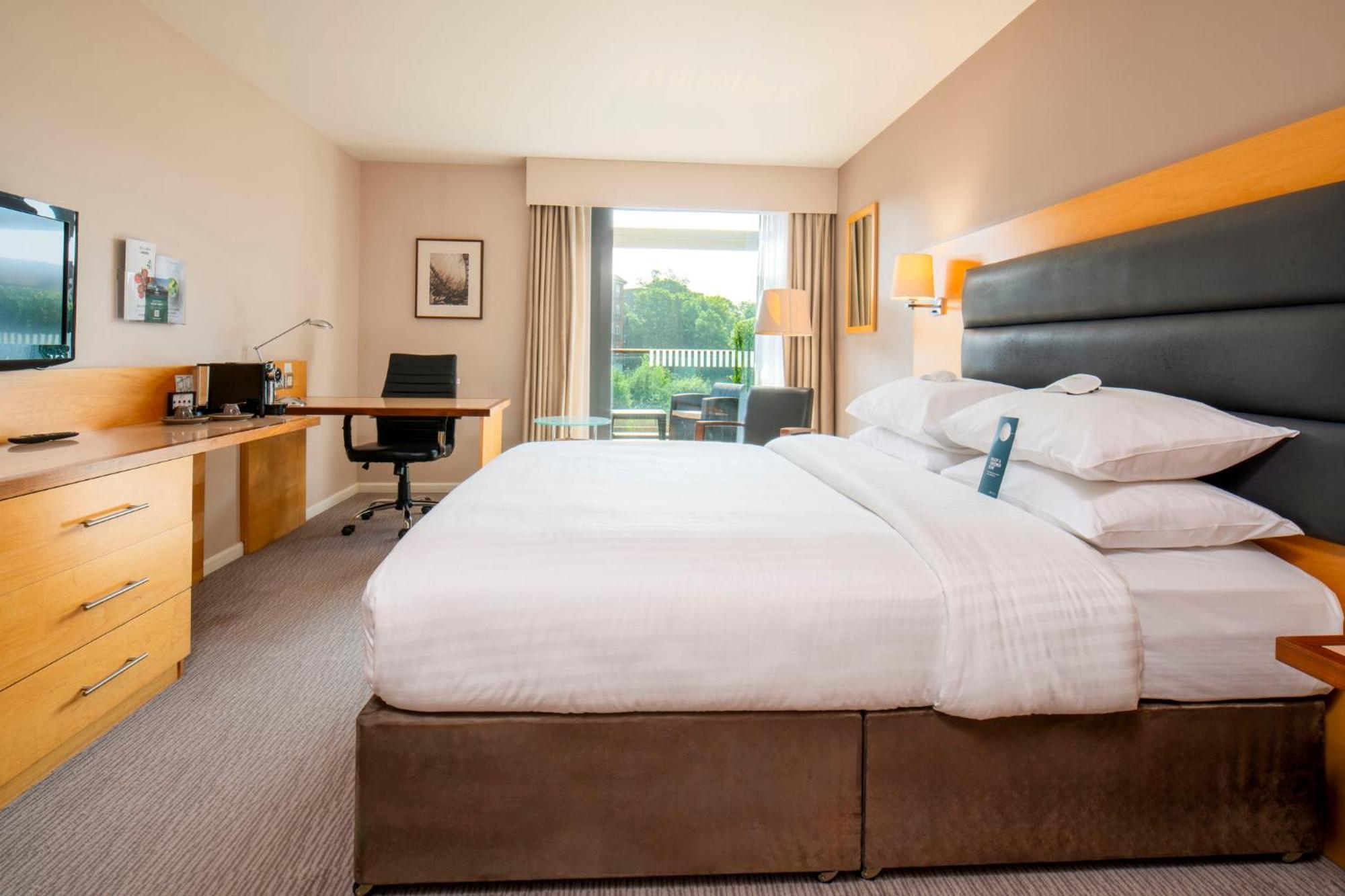 Premium King Room Balcony Canal View