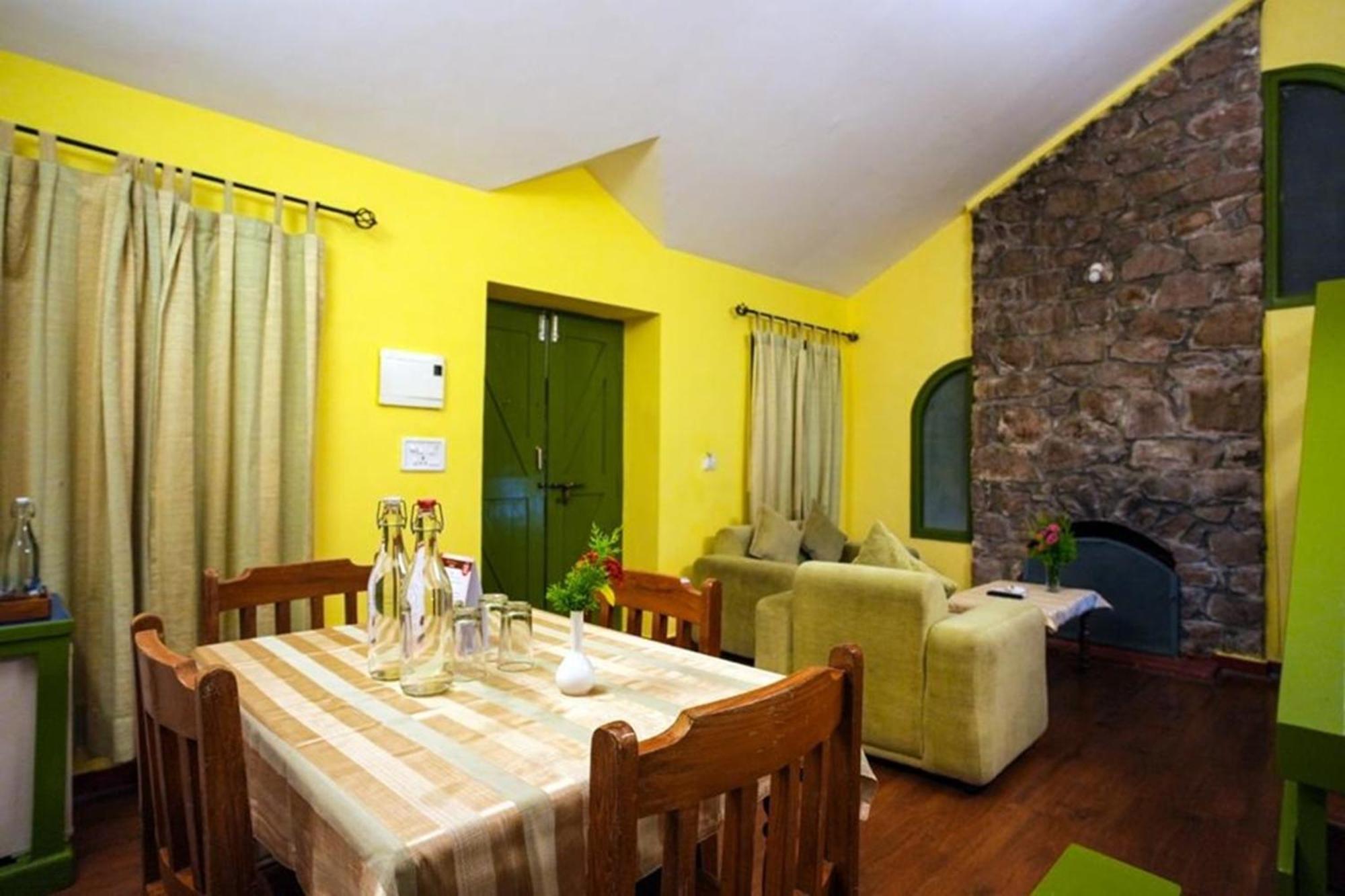 Deluxe Honeymoon Cottage