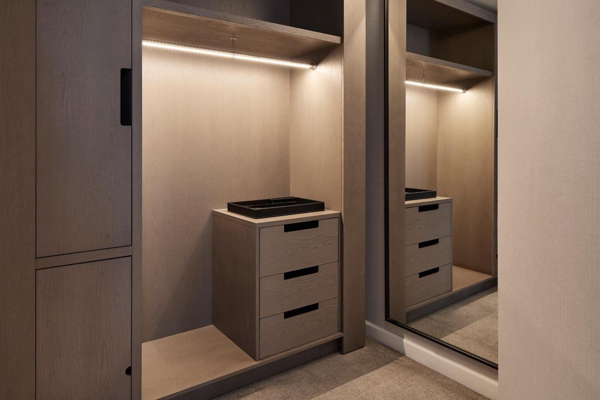 Suite de 1 dormitorio con bañera - Adaptada para personas de movilidad/capacidad auditiva reducidas - Cama extragrande