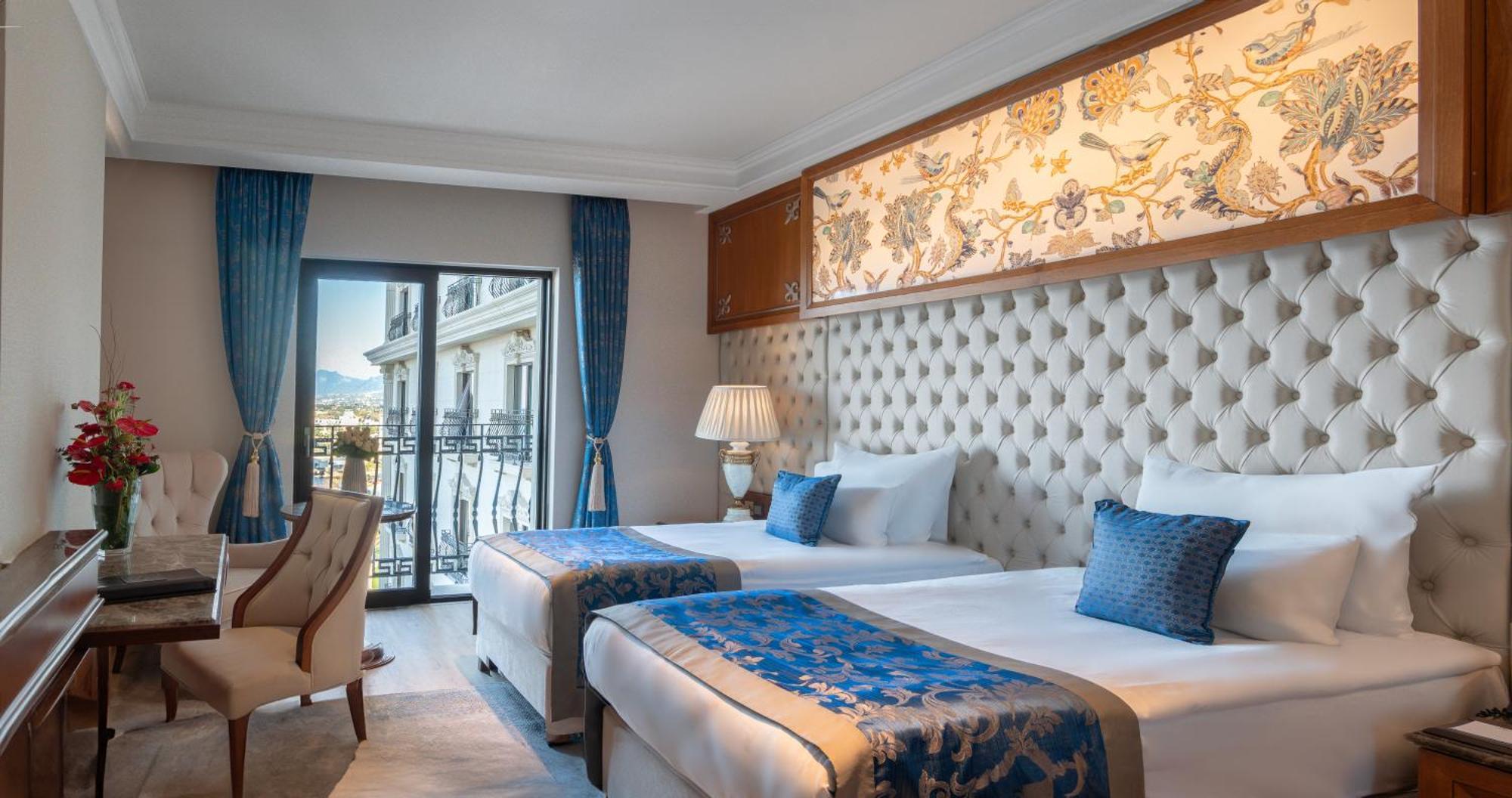 Double or Twin Room with Sea View