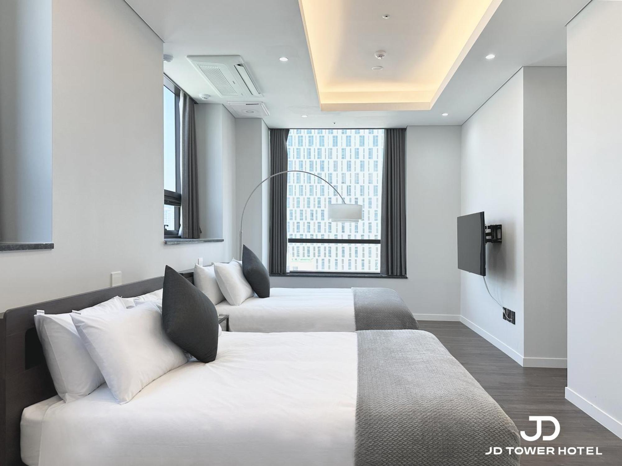 Deluxe Family Room,1594867893:JPEG