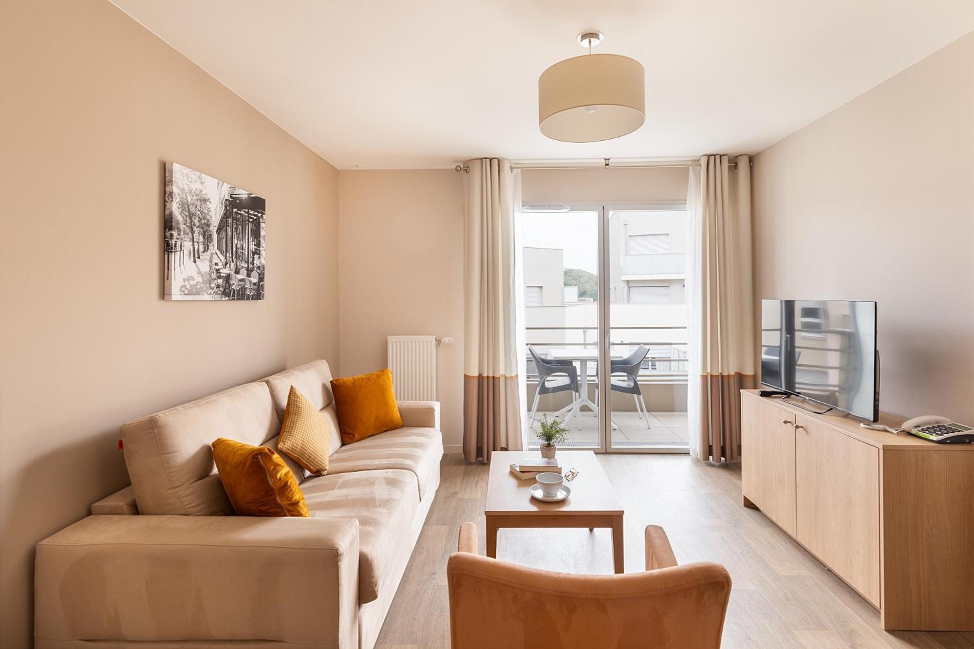 One-Bedroom Apartment