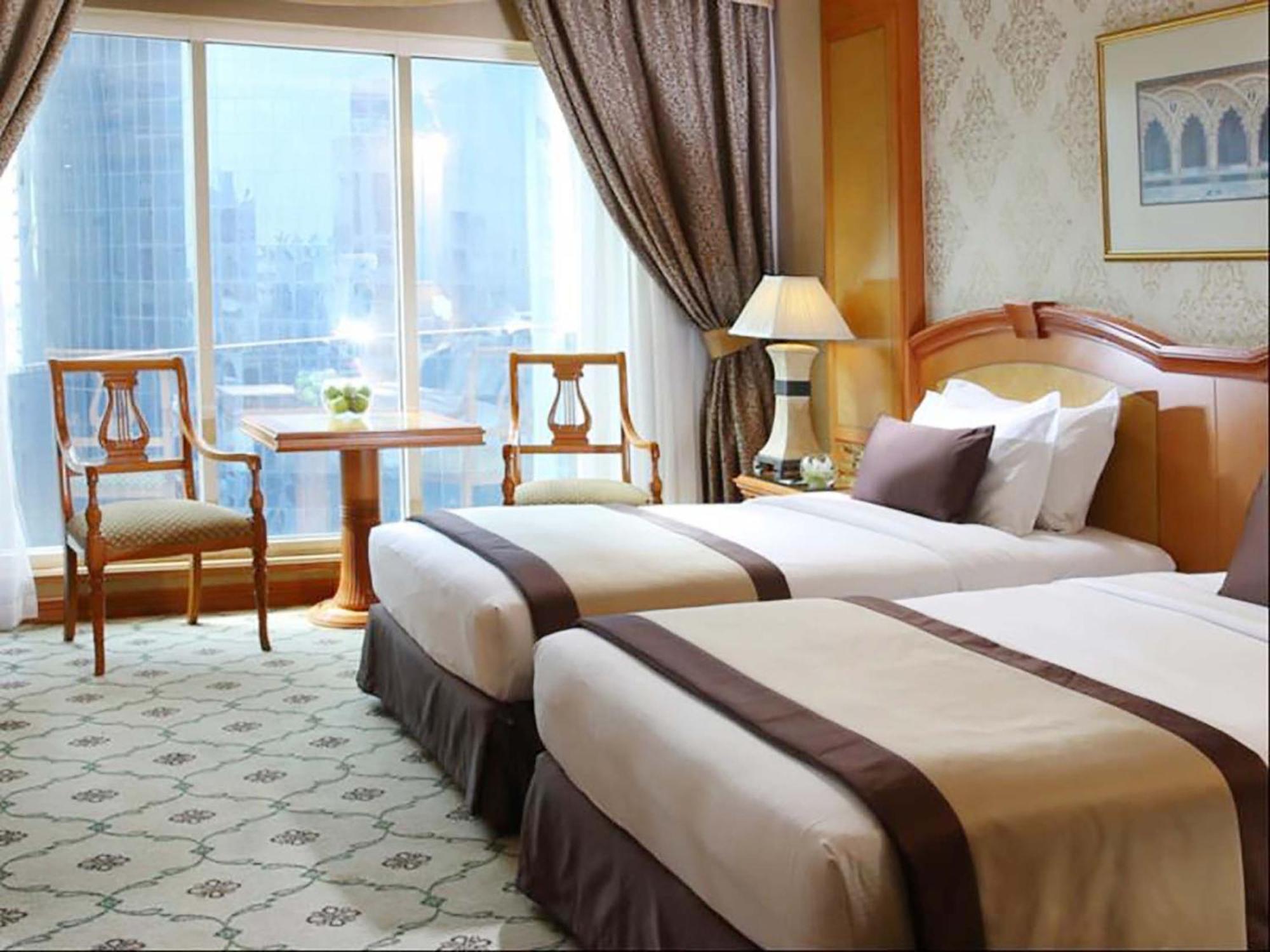 Quarto Superior com 2 Camas de Solteiro