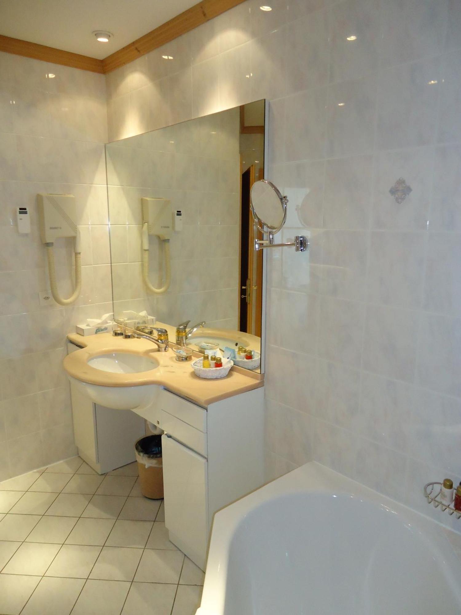 Deluxe Two-Bedroom Suite