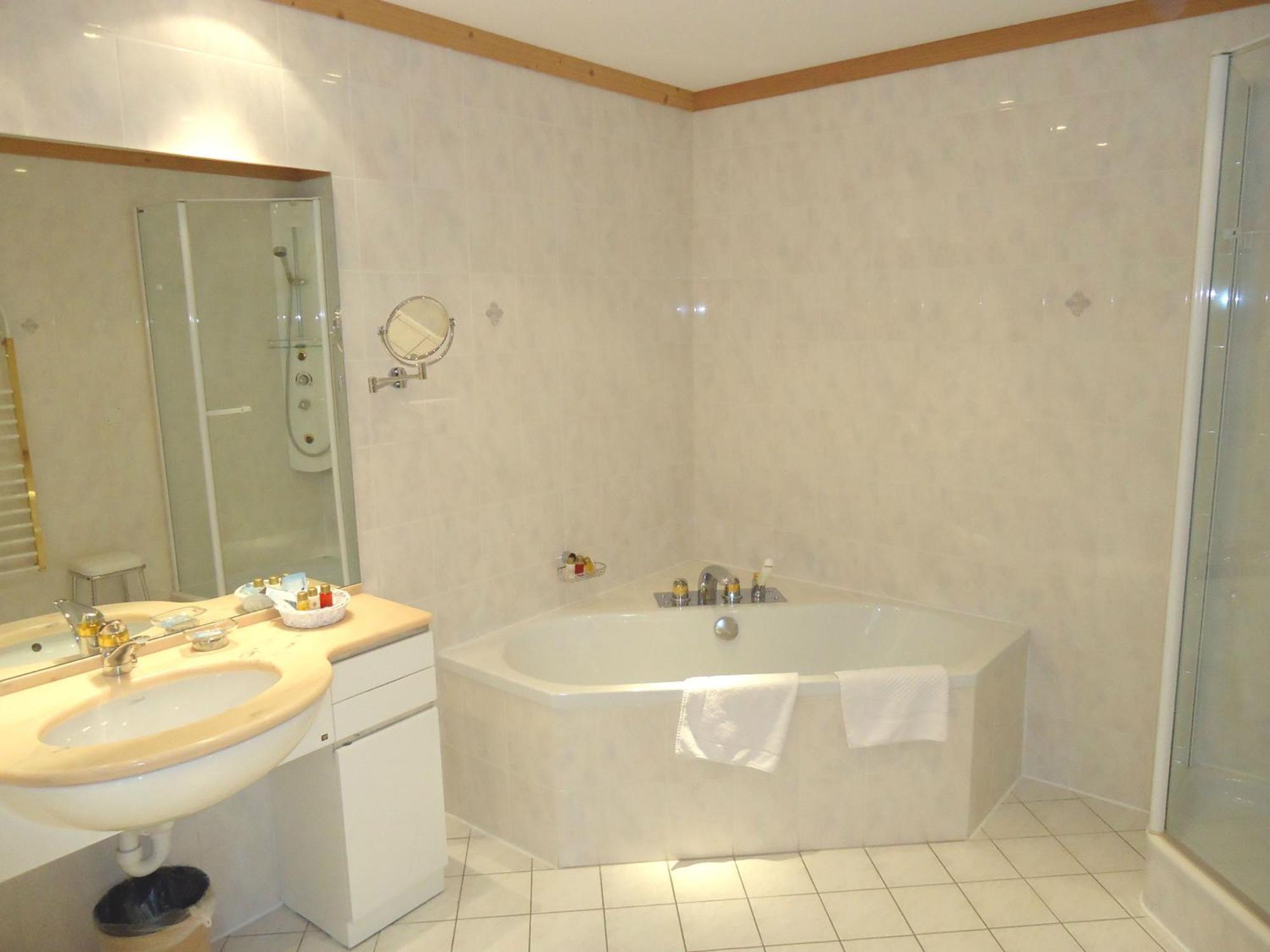 Deluxe Two-Bedroom Suite