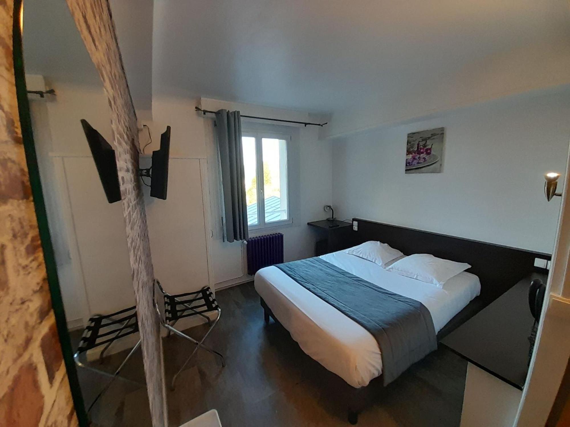 Comfort Triple Room Shower,1657150111:JPEG