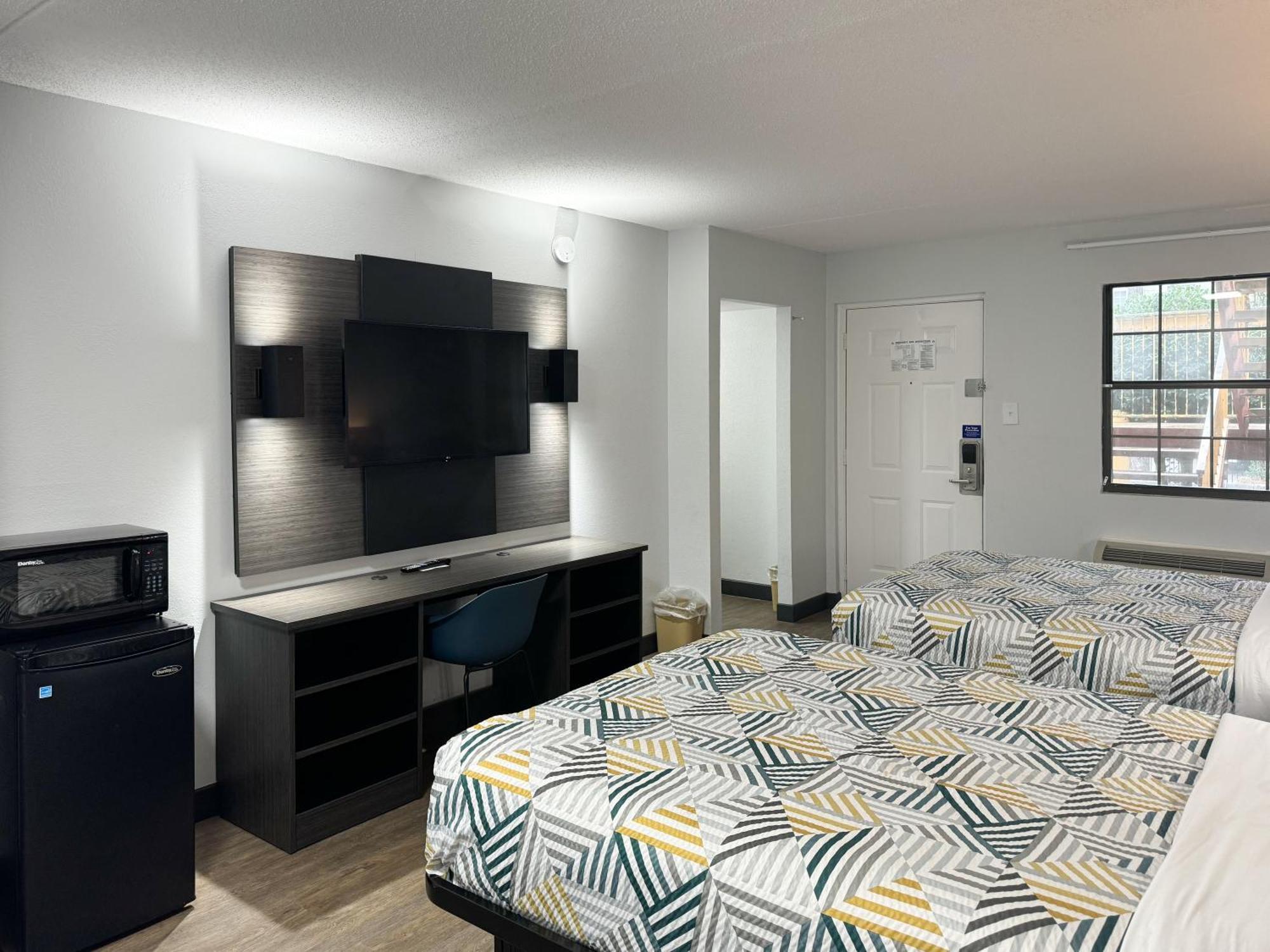 Quadruple Room - Disability Access - Non-Smoking