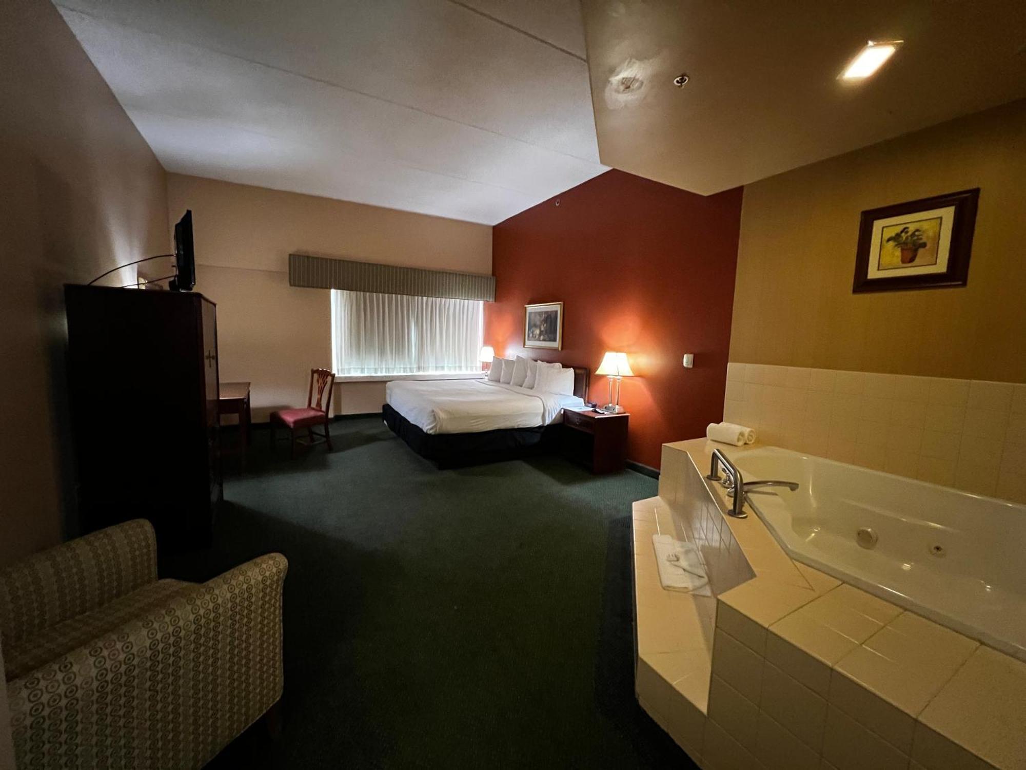 King Room Spa Bath