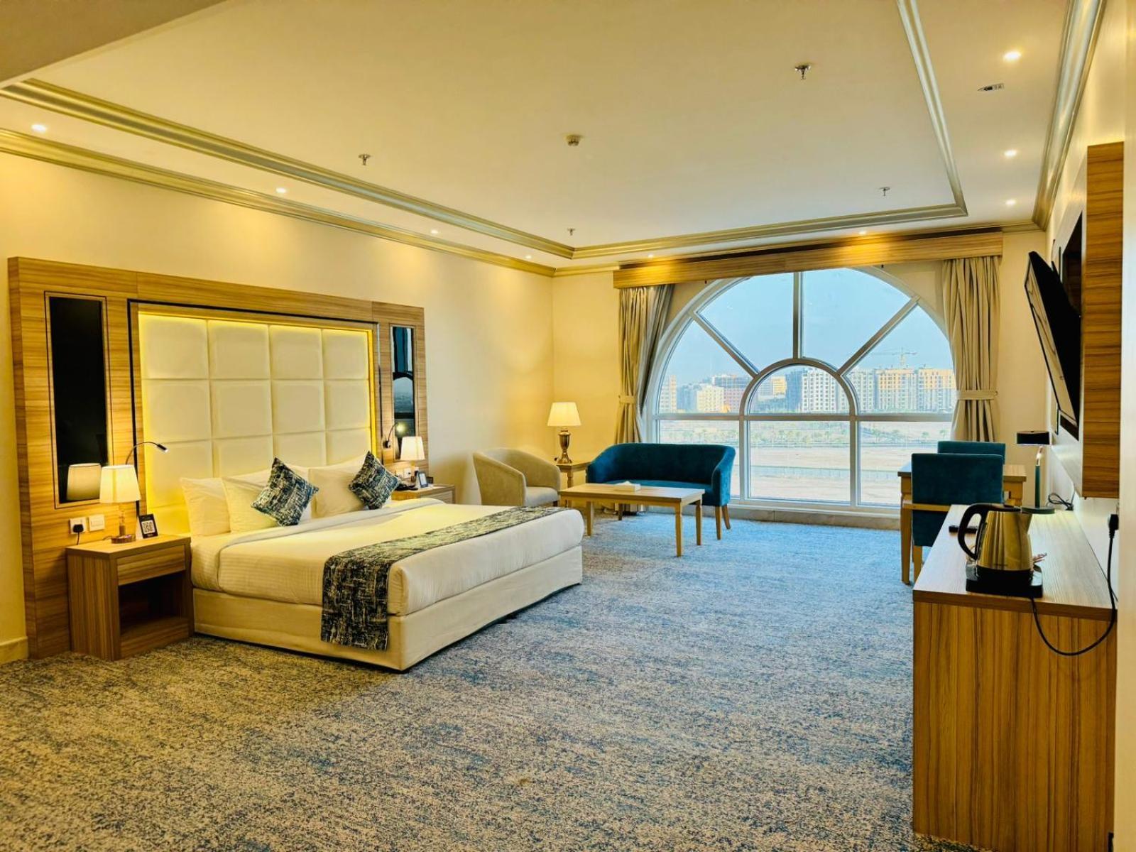 Deluxe King Room
