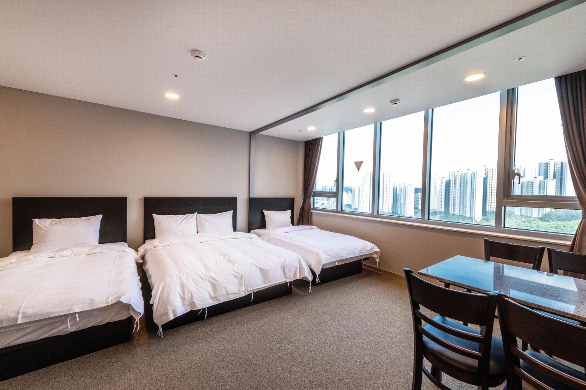 Deluxe Triple Room