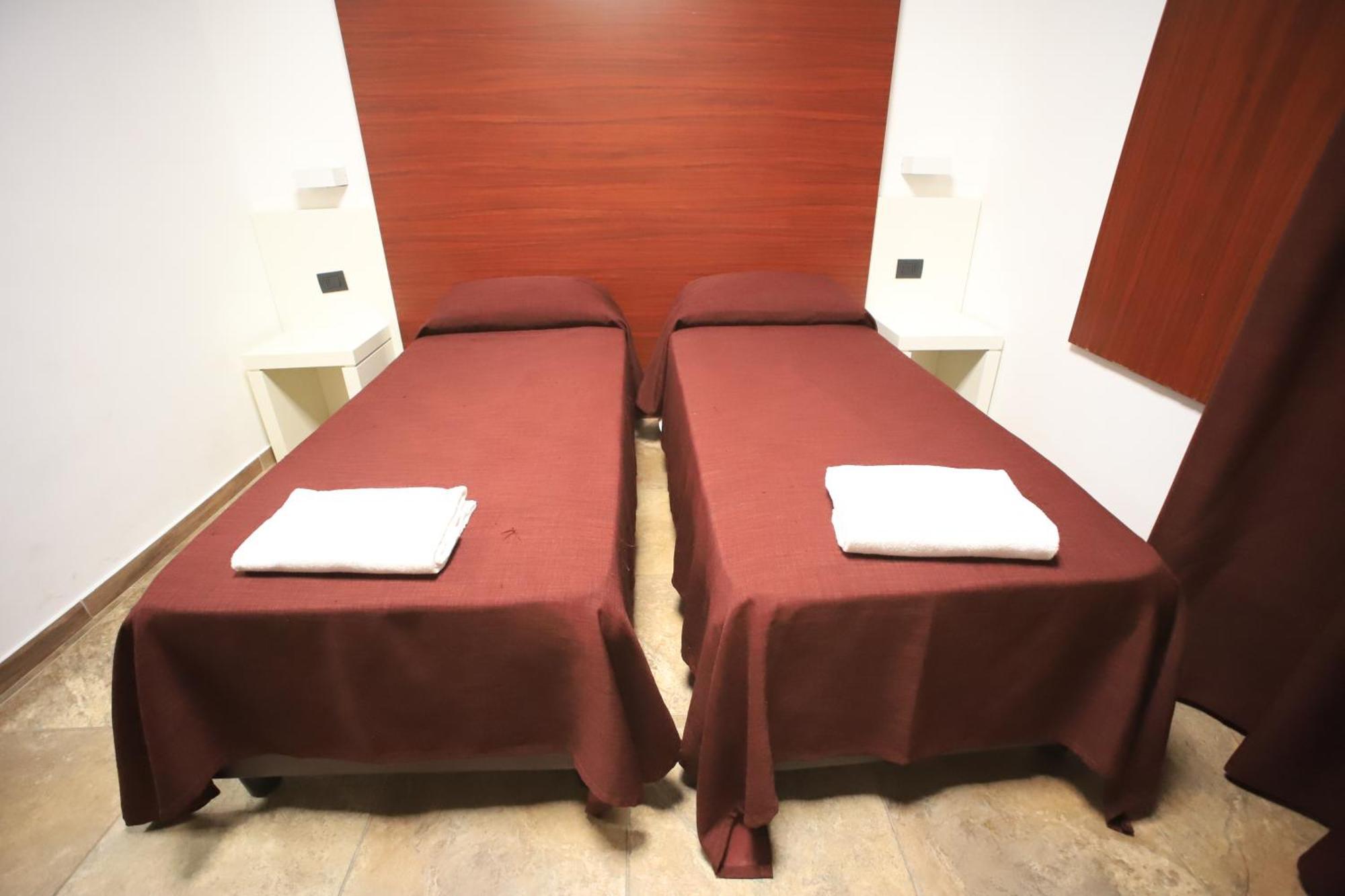 Economy Twin Room