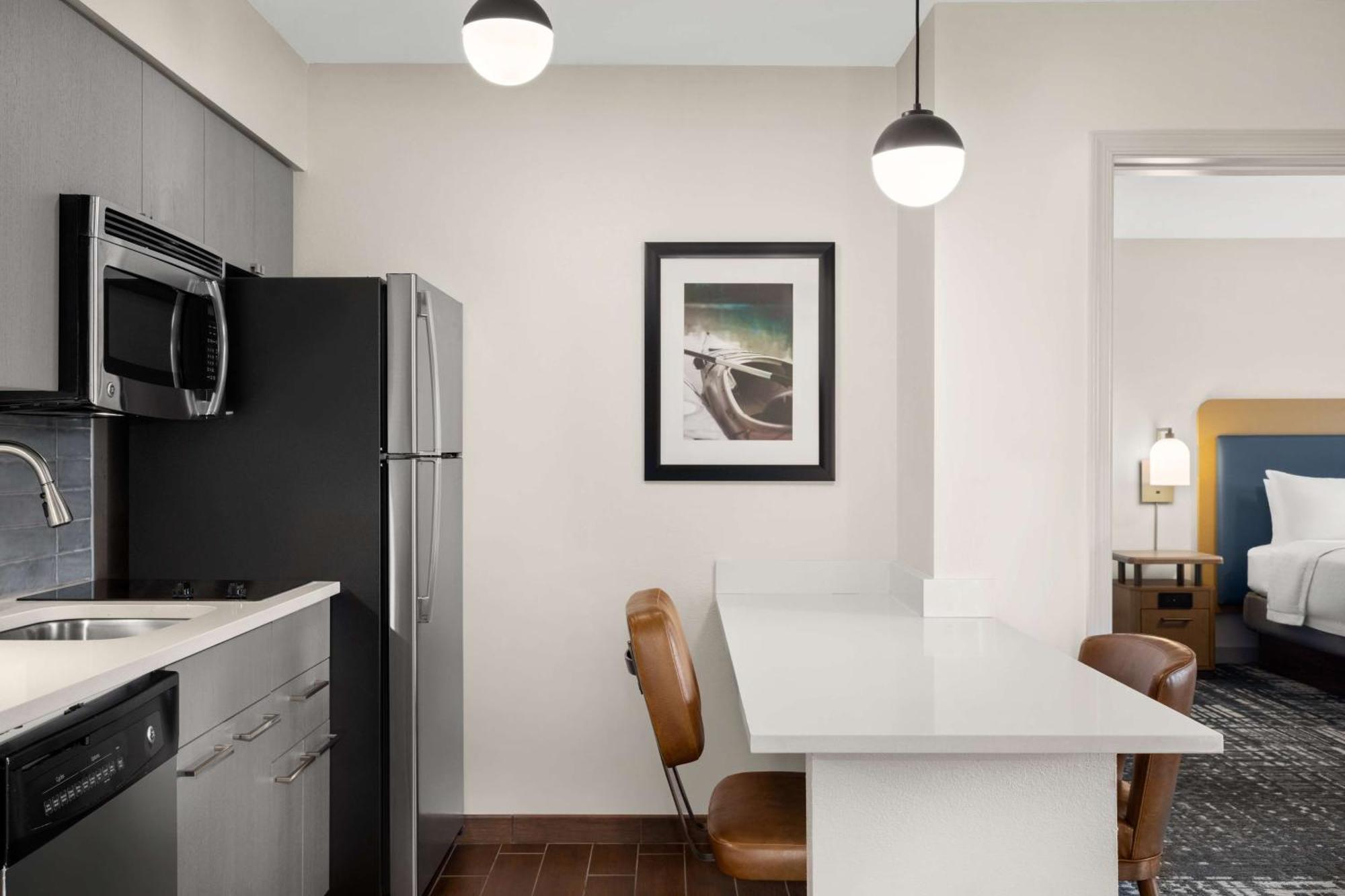 One-Bedroom King Deluxe Suite
