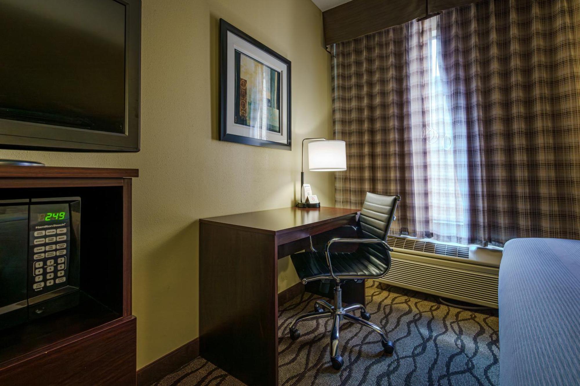 King Room - Accessible/Non-Smoking