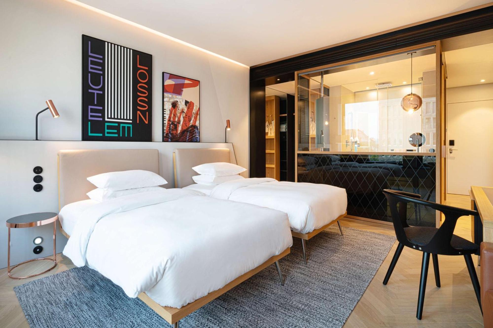 Twin Room,1596135078:JPEG