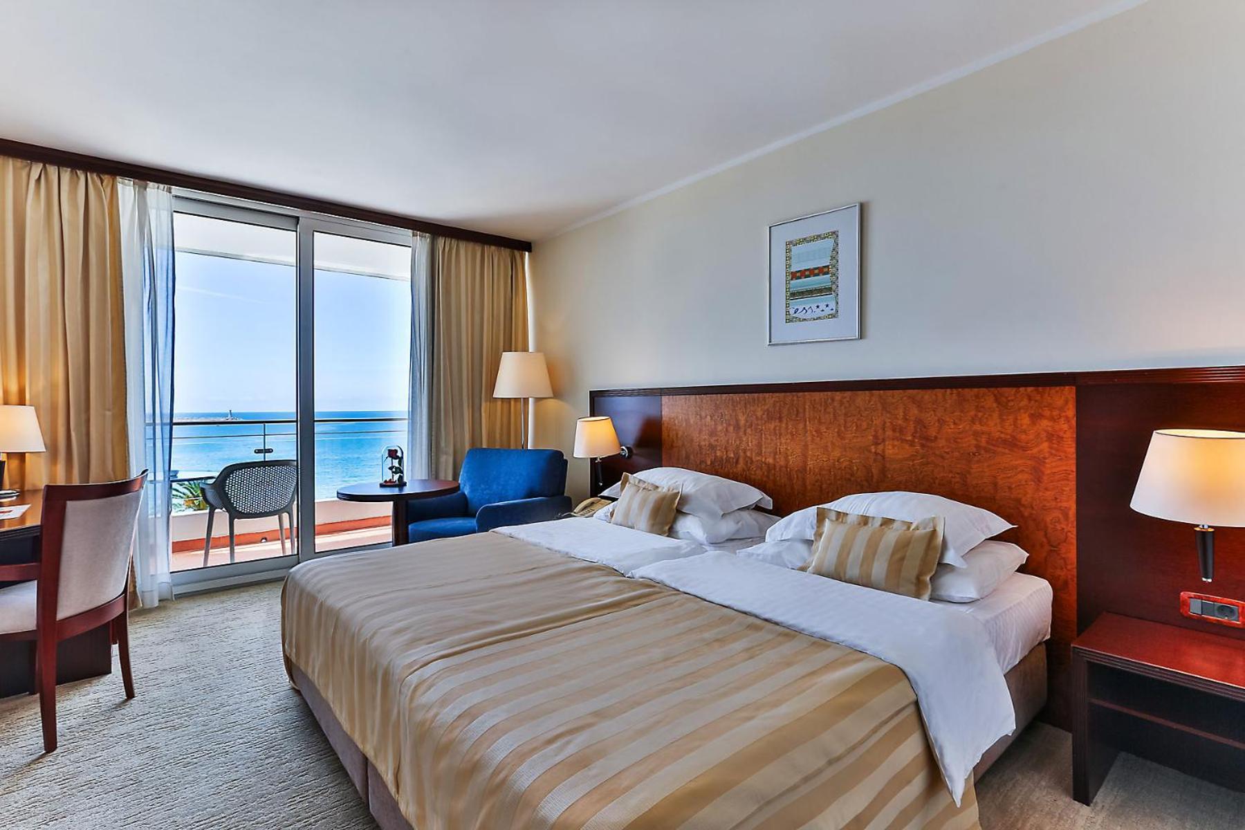 Chambre Double ou Lits Jumeaux avec Balcon - Vue sur Mer