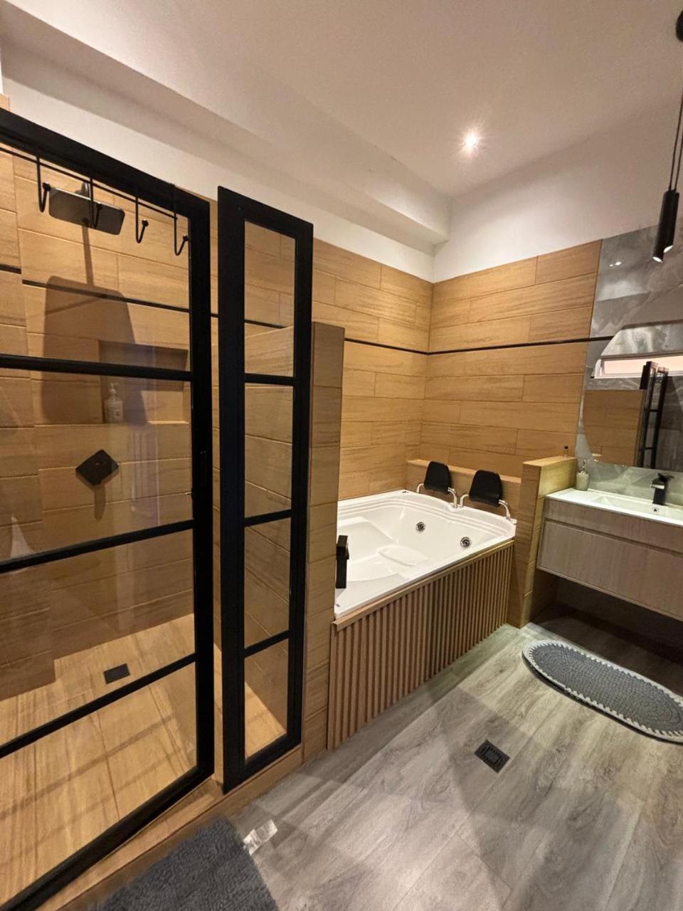 Suite Deluxe con bañera de hidromasaje