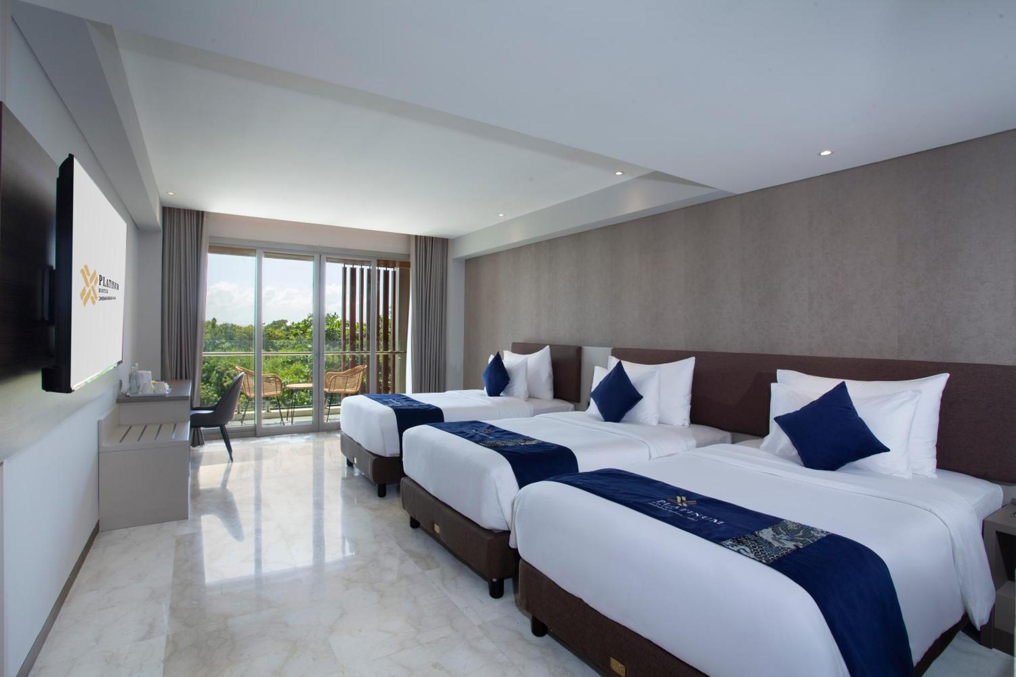 Deluxe Balcony Triple Room with Free One-time 2 Bottles of Beer or Afternoon Tea