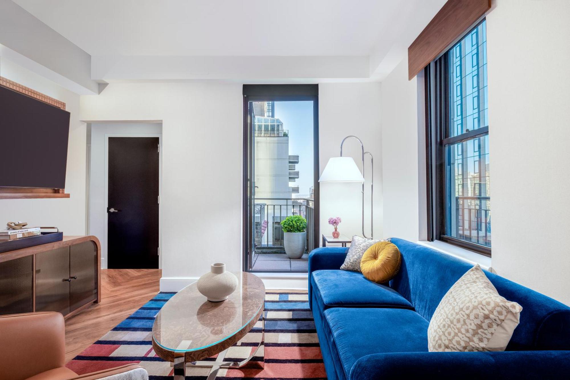 Deluxe One-Bedroom Suite,1705828654:JPEG