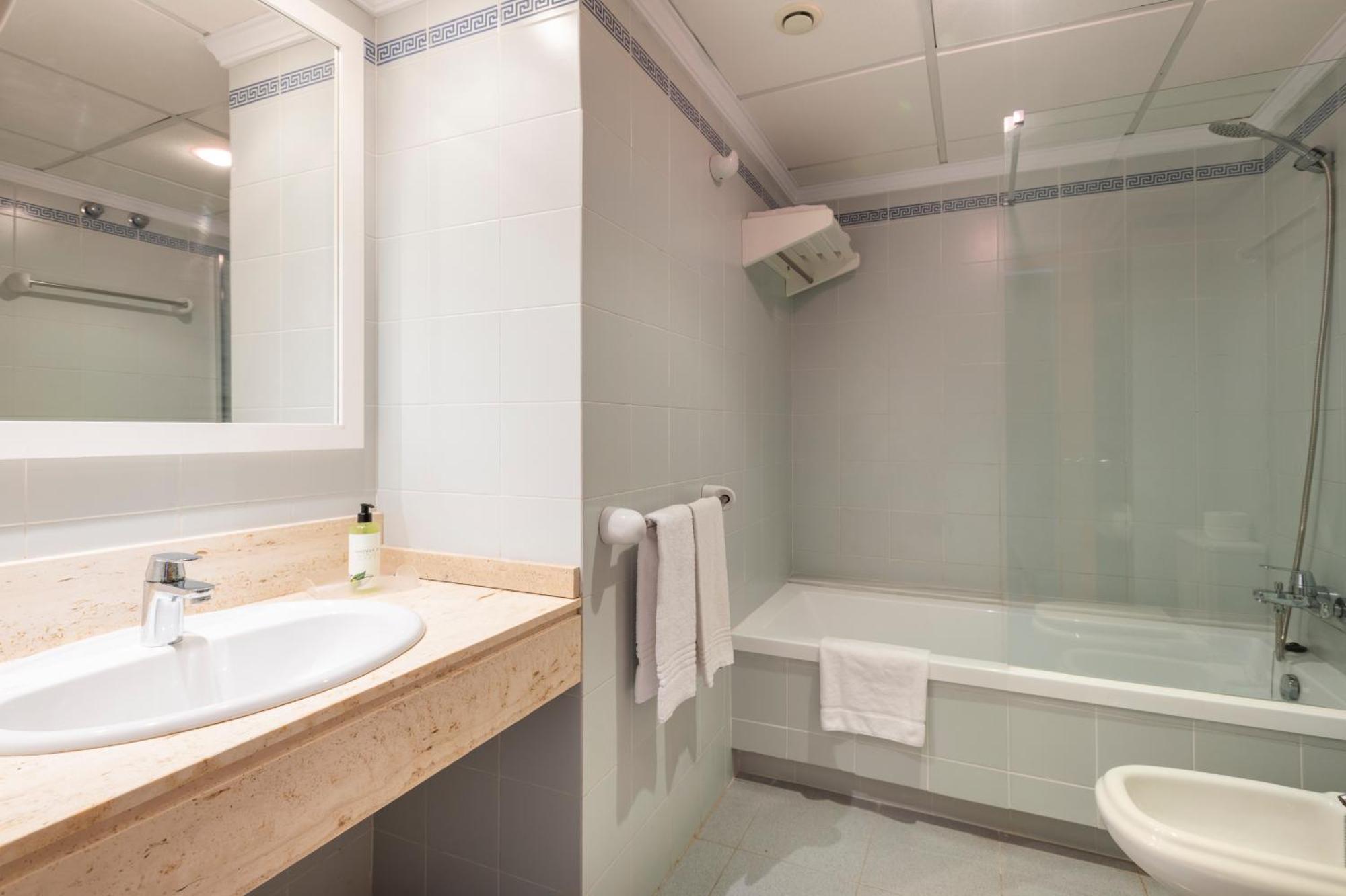 Two-Bedroom Apartment Pool View