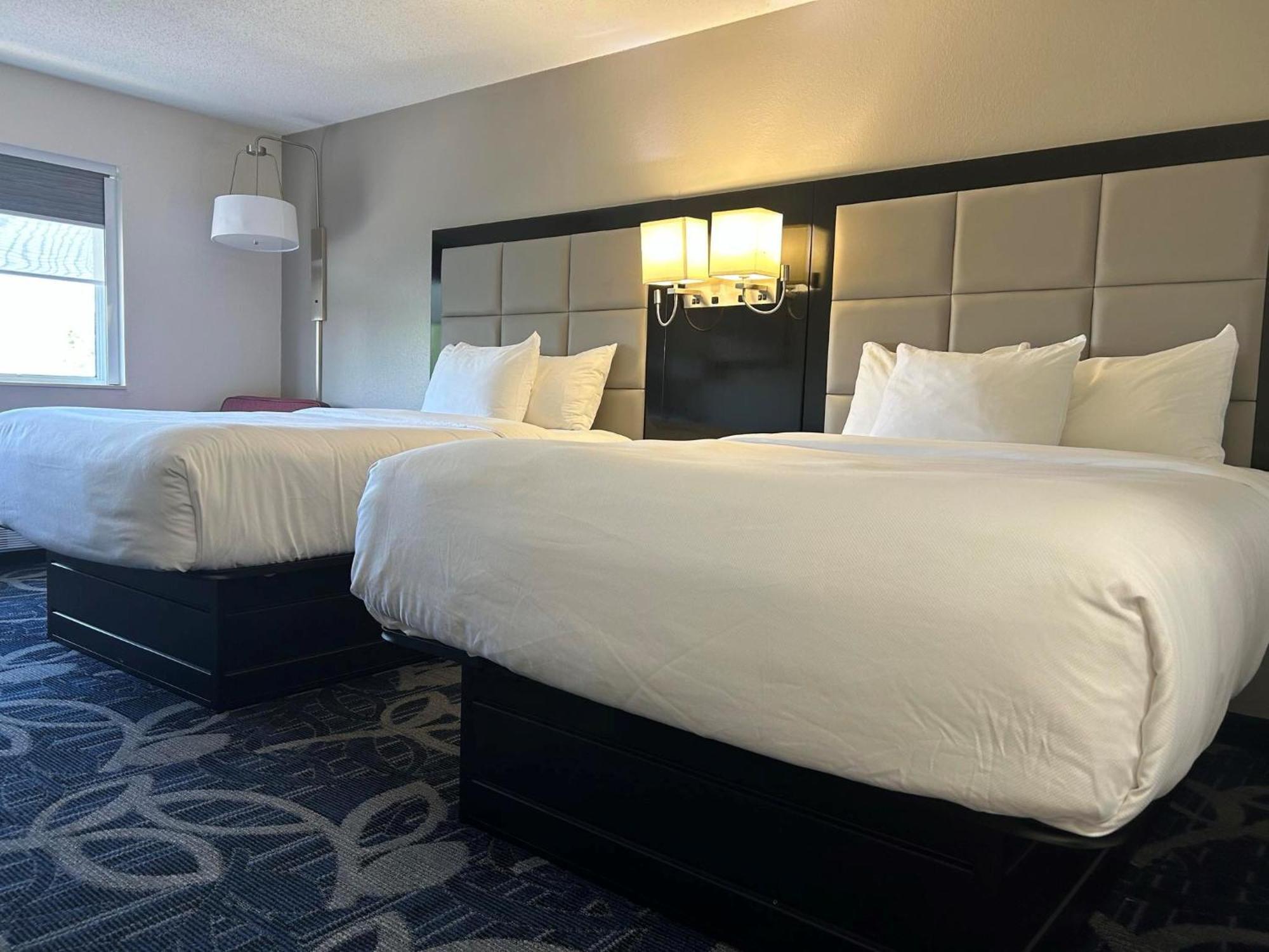 Standard Queen Room with Two Queen Beds - Non Smoking