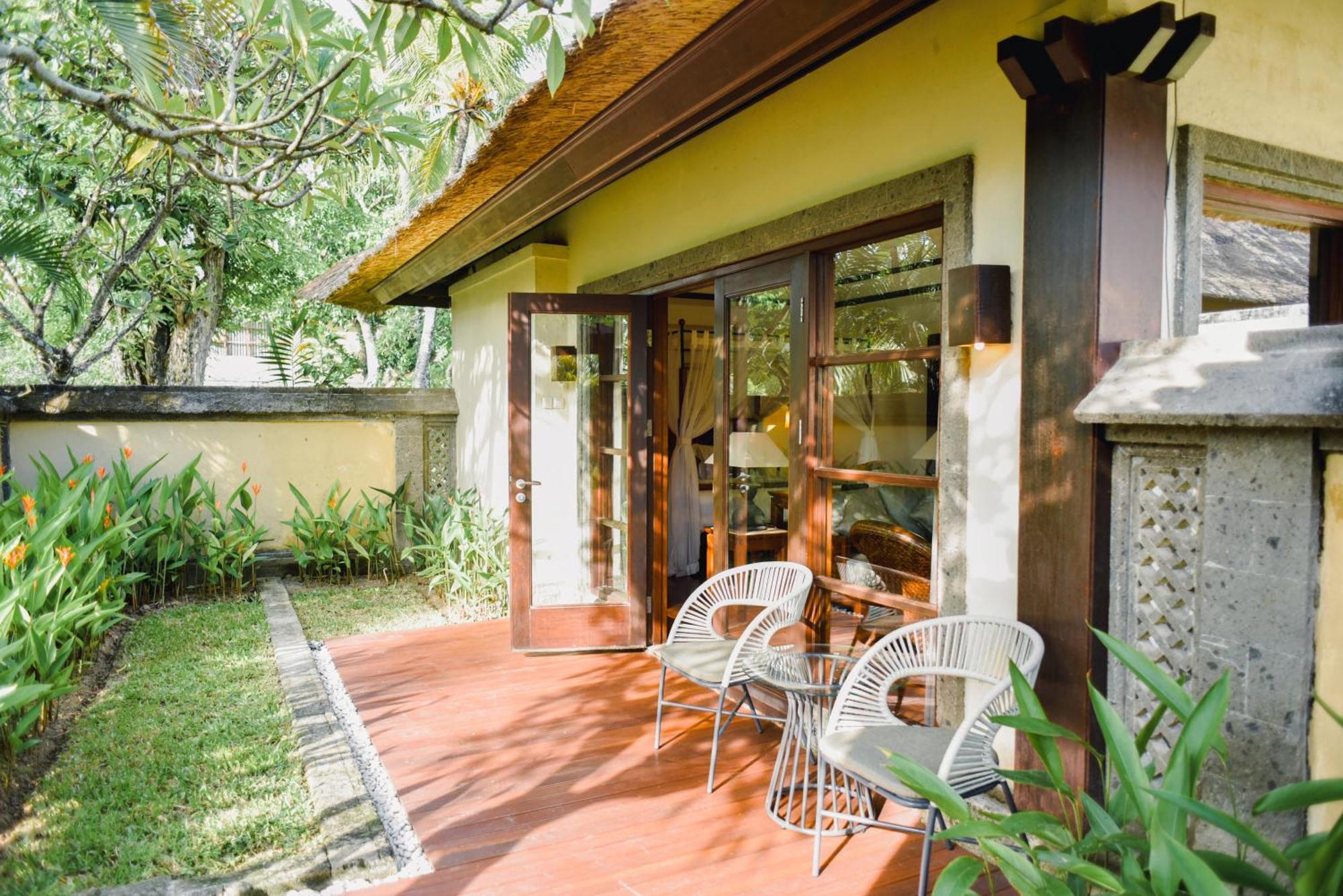 Garden Villa Return Airport Transfer