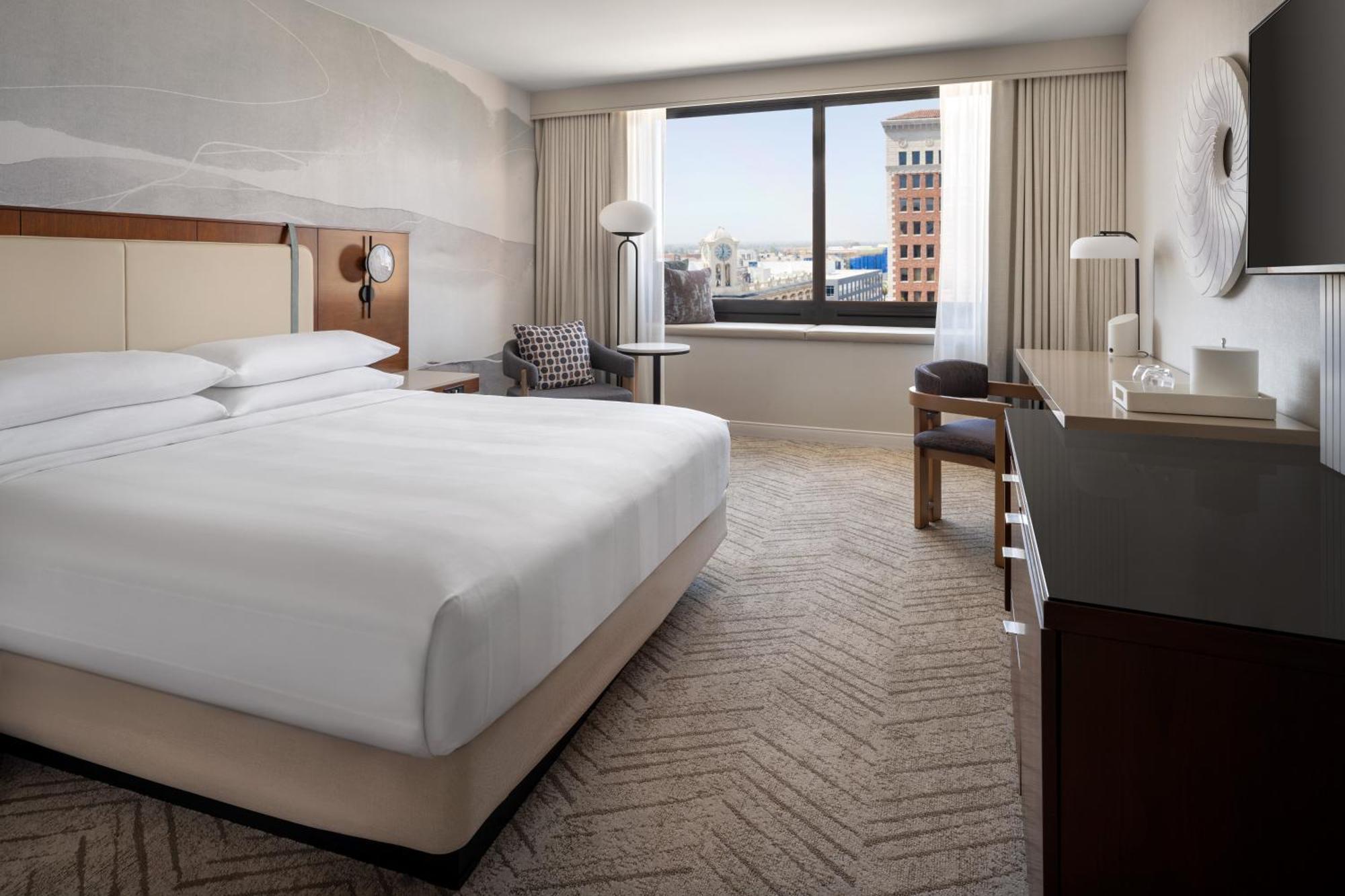King Room City View M Club Lounge Access