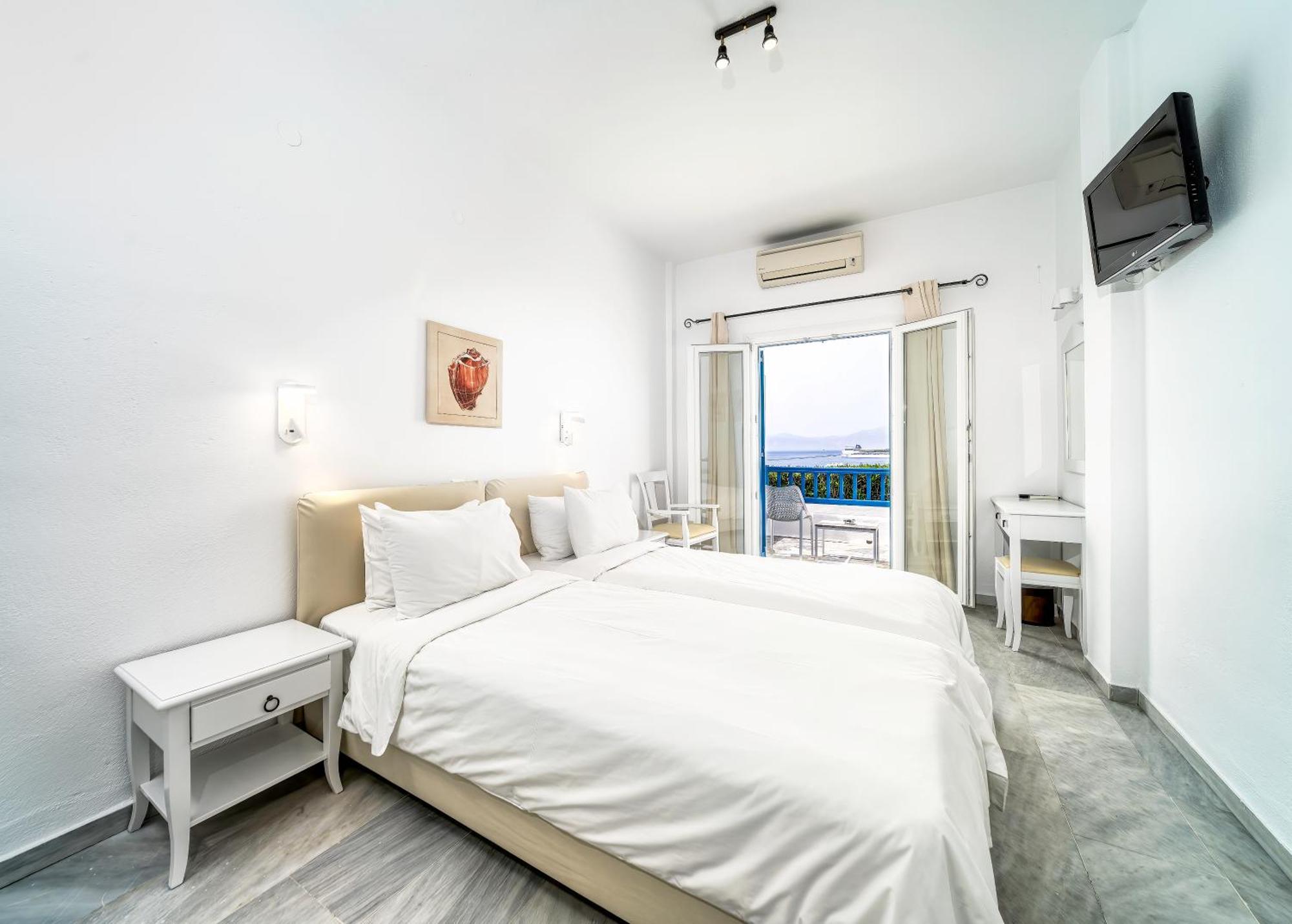 Double or Twin Room with Sea View
