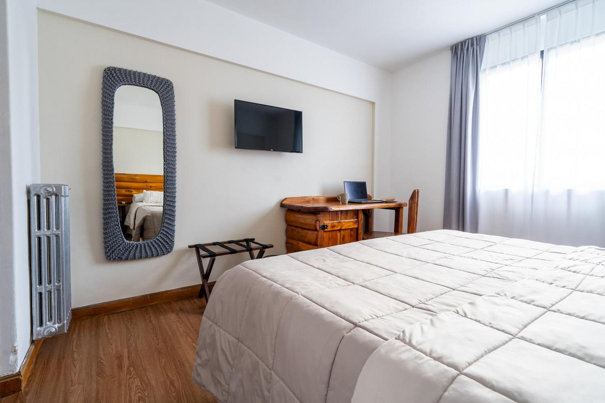 Superior Double or Twin Room Lake View,1597592881:JPEG
