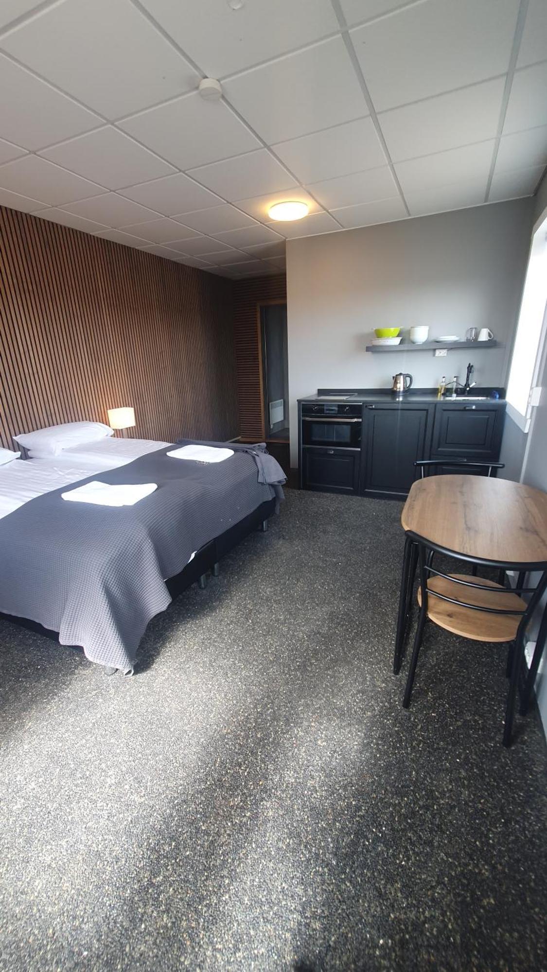 Twin Room Private Bathroom