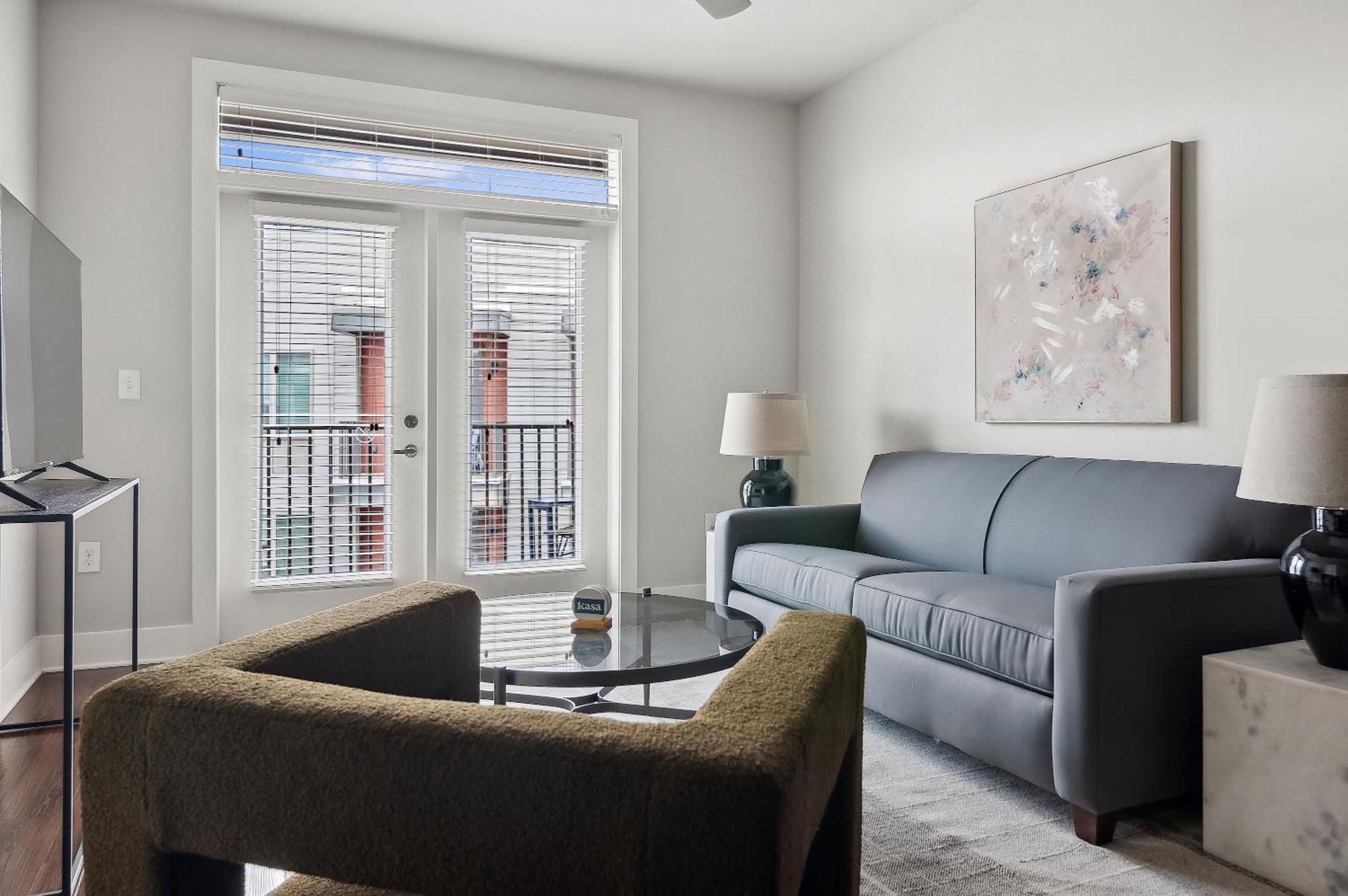 One-Bedroom Apartment (Self Check-in with Virtual Front Desk)
