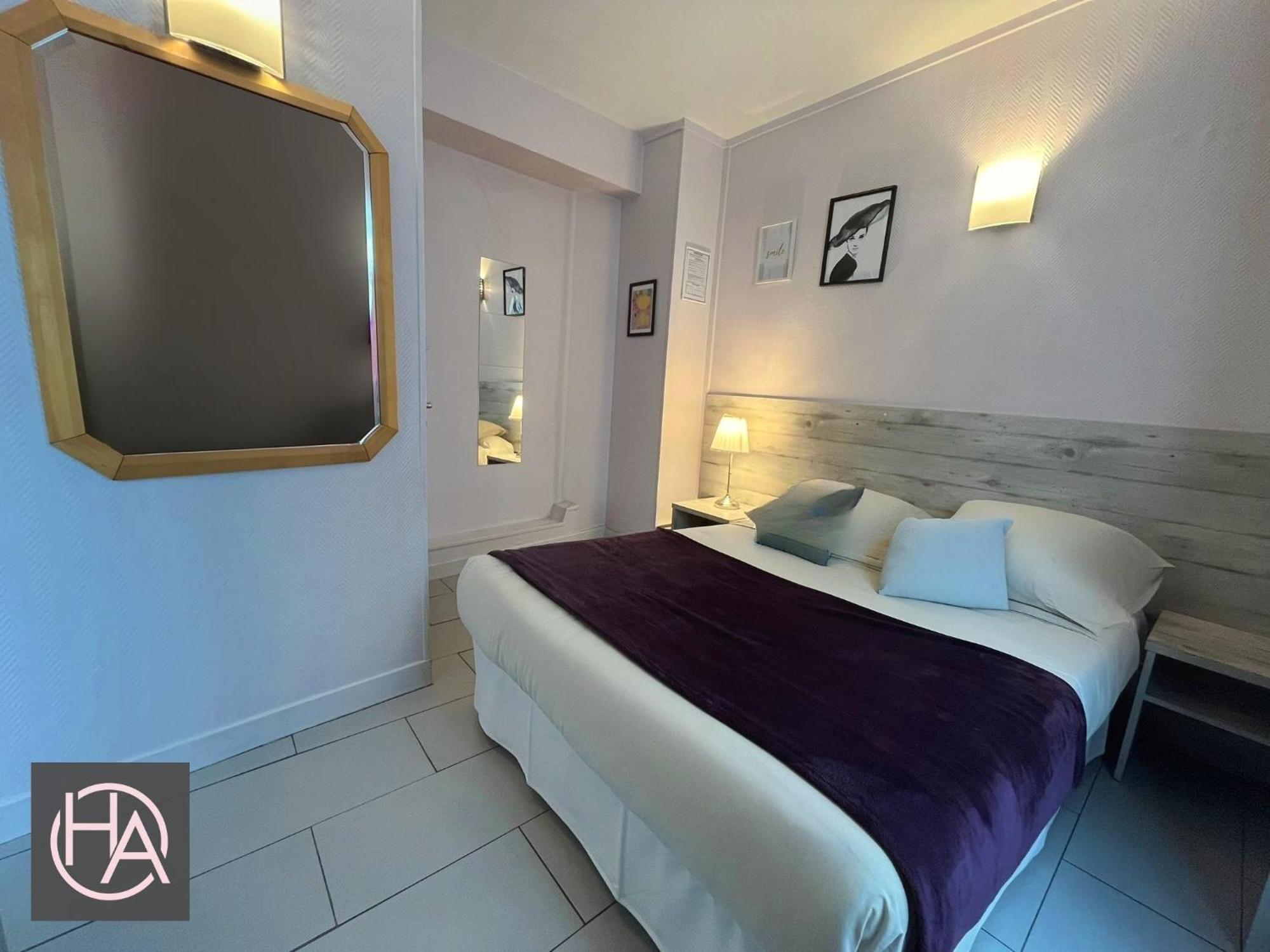 Double Room Private Bathroom